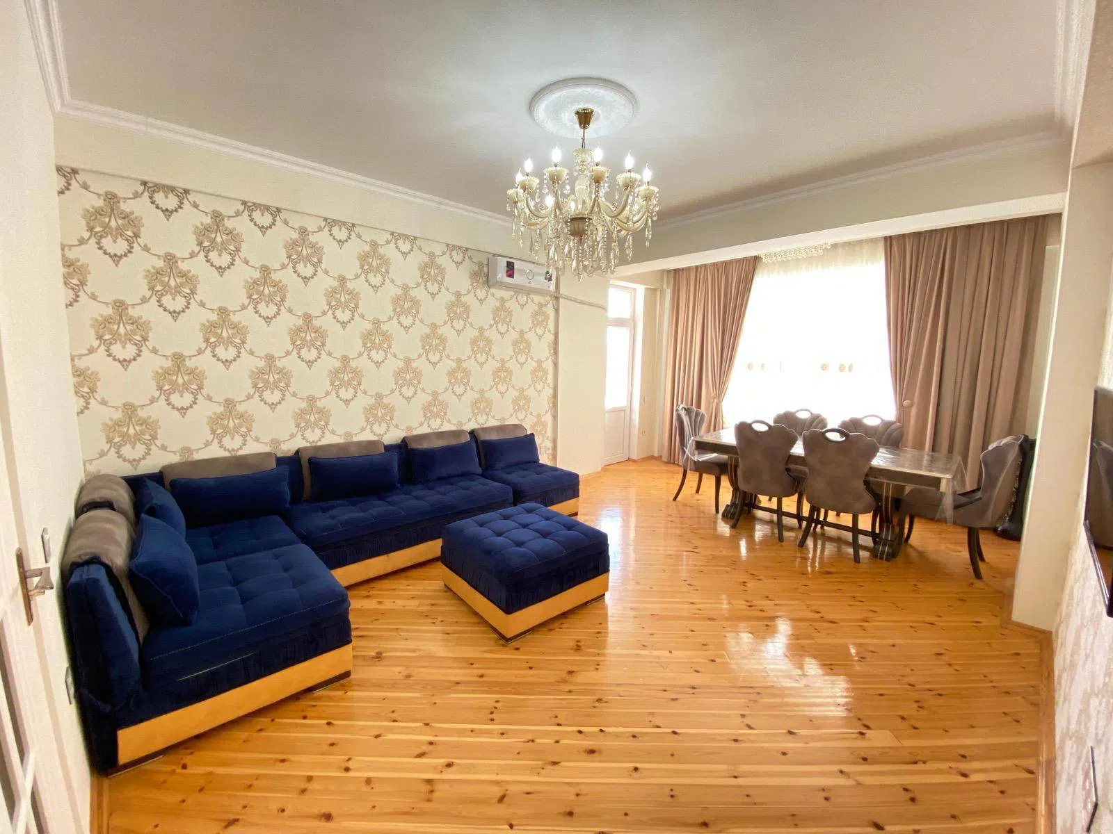 3 otaqlı mənzil 115 m² kirayə verilir