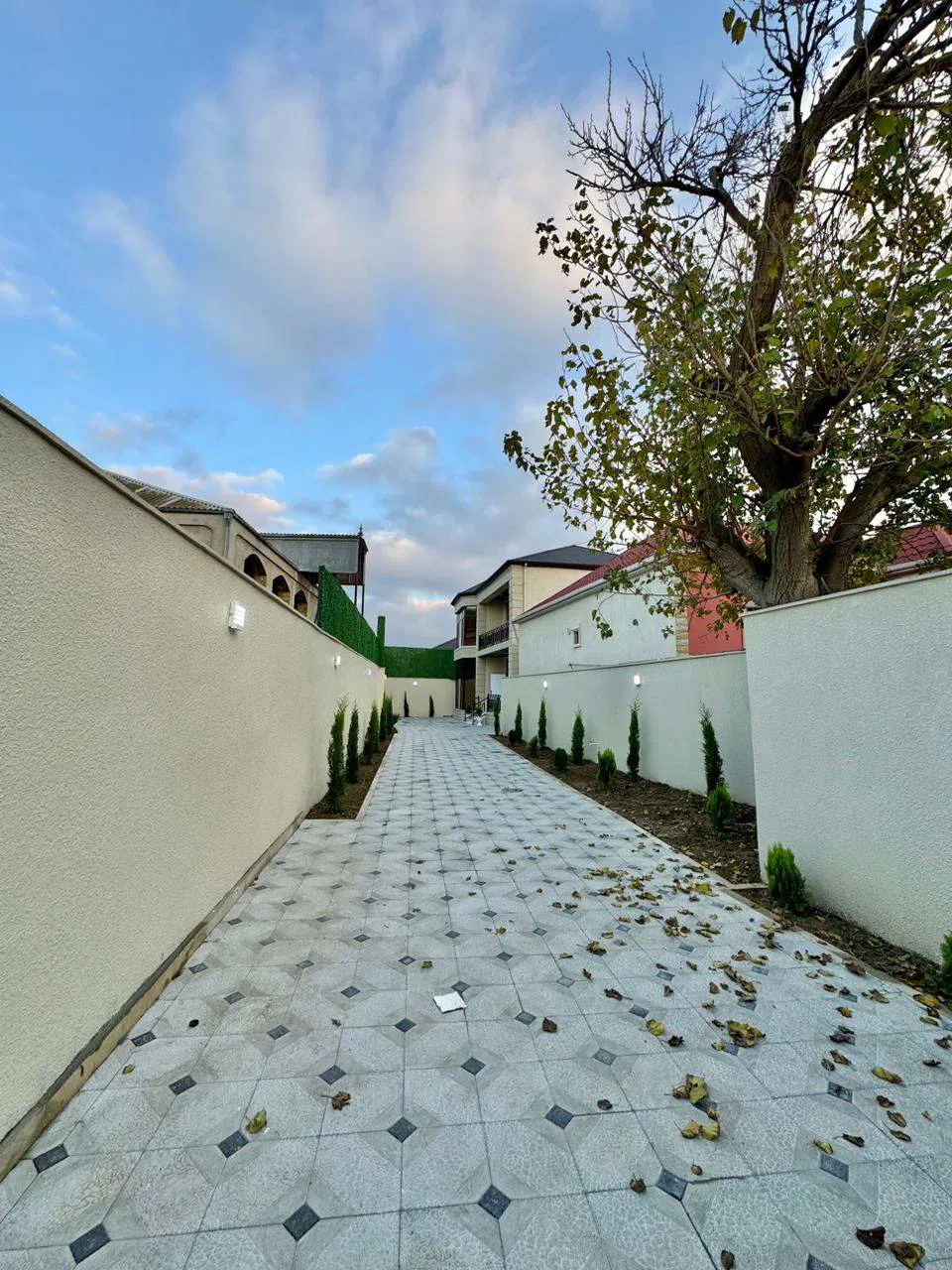 5 otaqlı həyət evi 200 m² - 4 sot torpaq sahəsində satılır