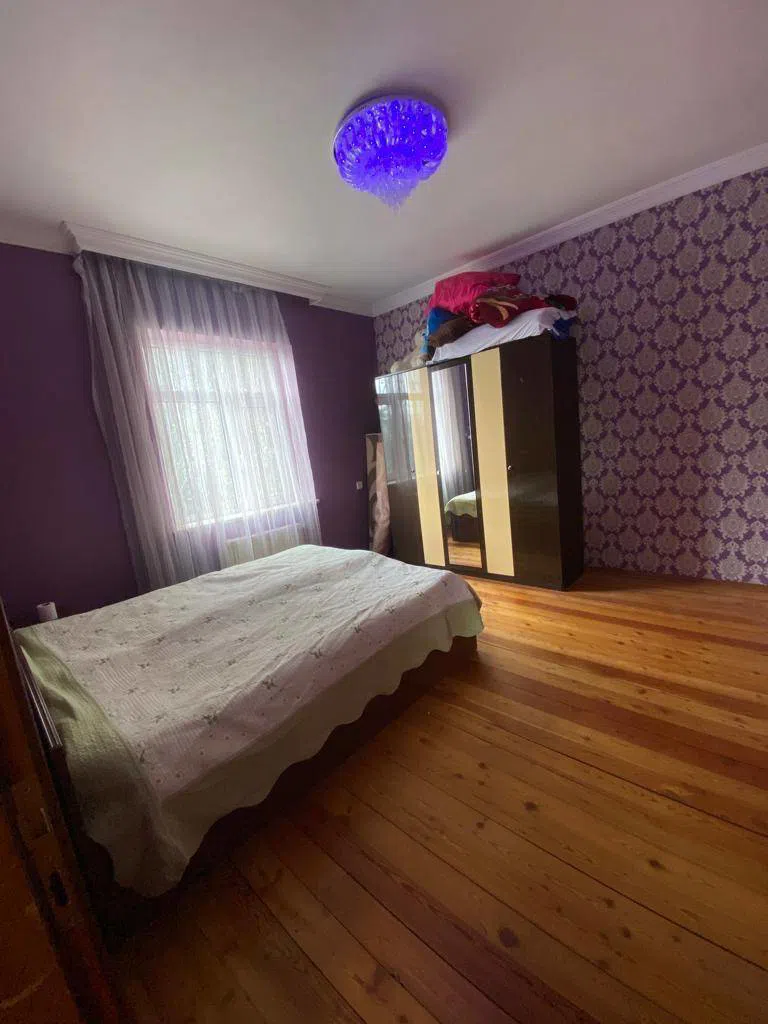 4 otaqlı həyət evi 200 m² - 8 sot torpaq sahəsində satılır