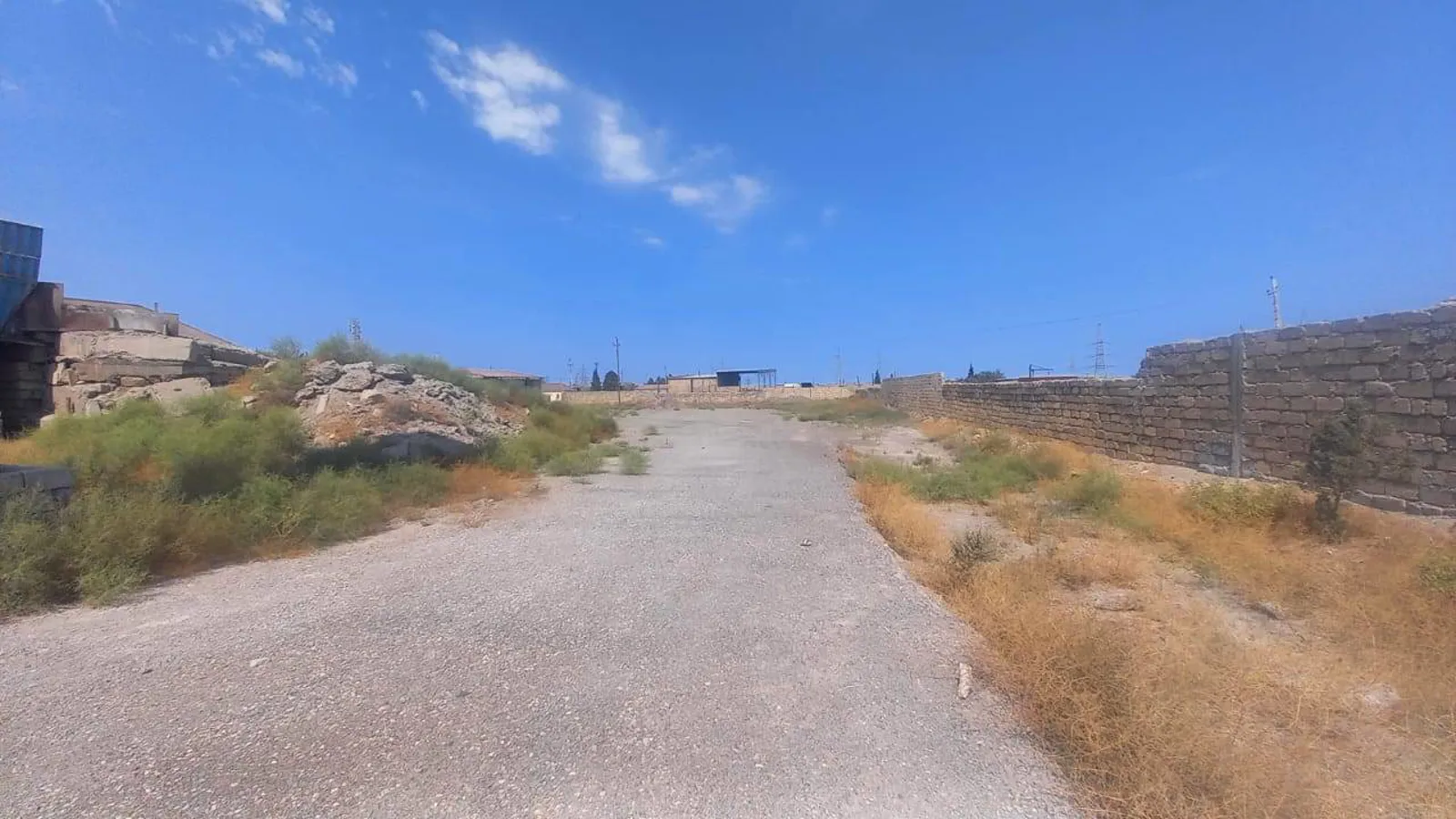 Yaxşı təmirli ticarət obyekti, 5000 m² satılır — şəkil 12