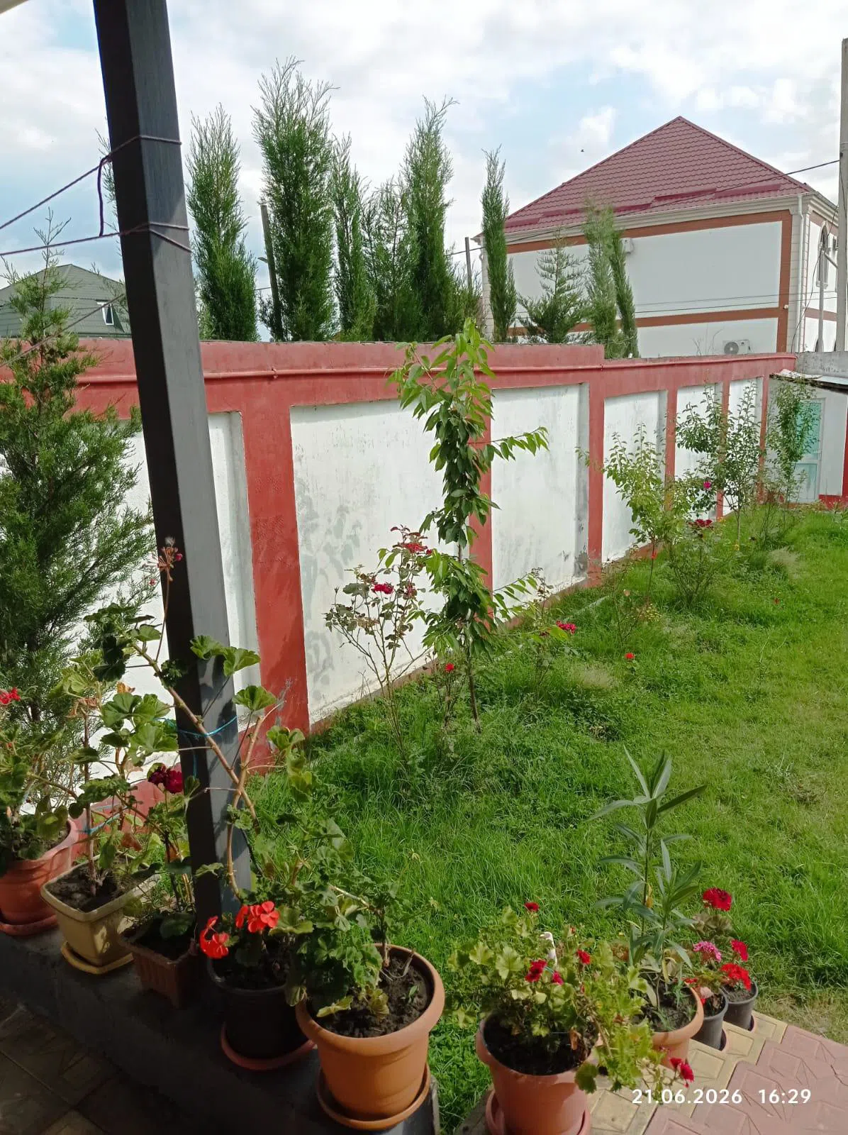 2 otaqlı həyət evi 300 m² günlük kirayə verilir — şəkil 4