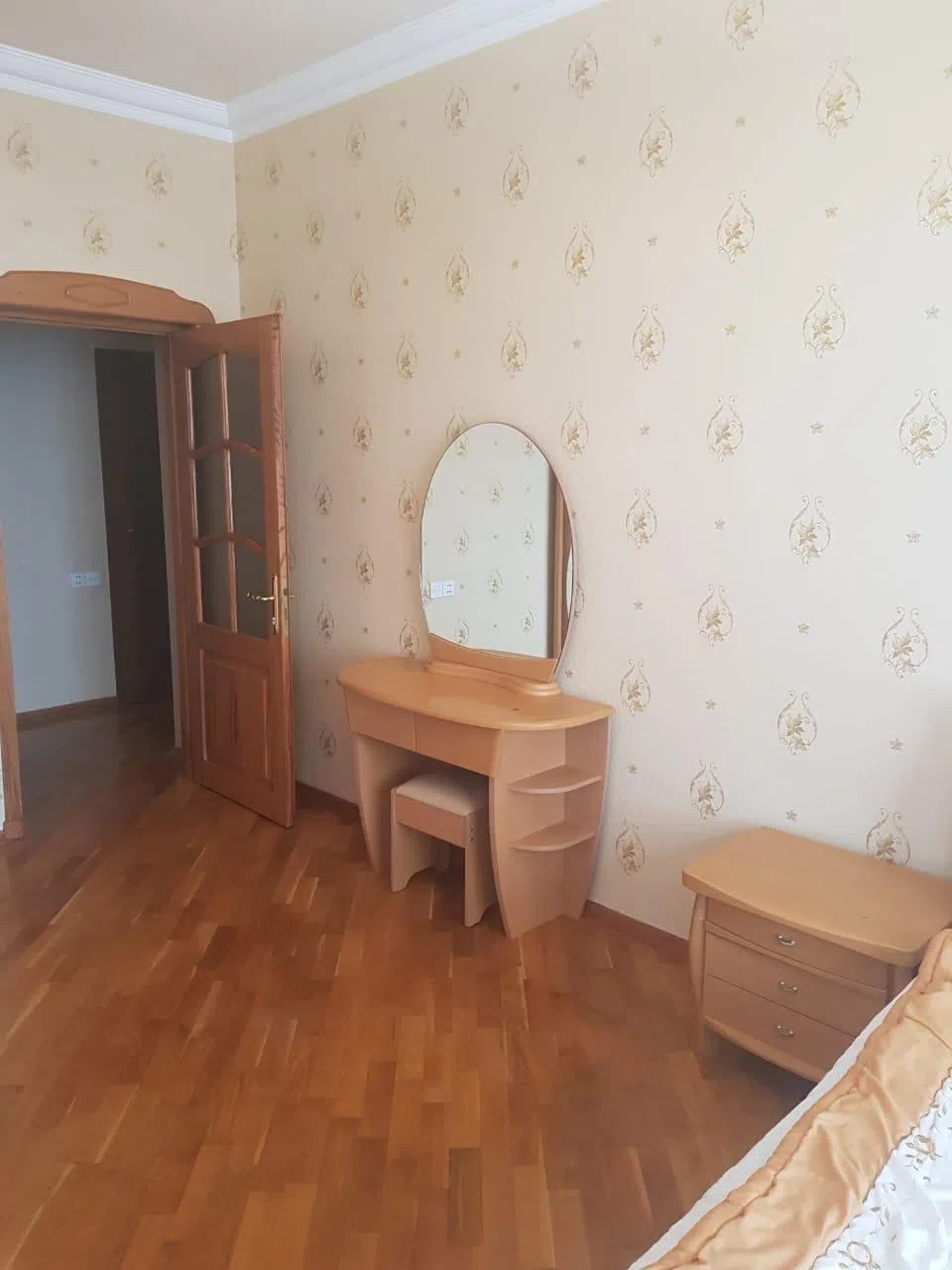 2 otaqlı mənzil 100 m² kirayə verilir — şəkil 5