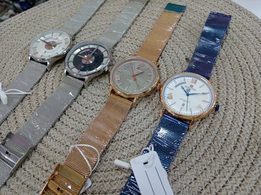 Uniseks saatı, Qarışıq rəng