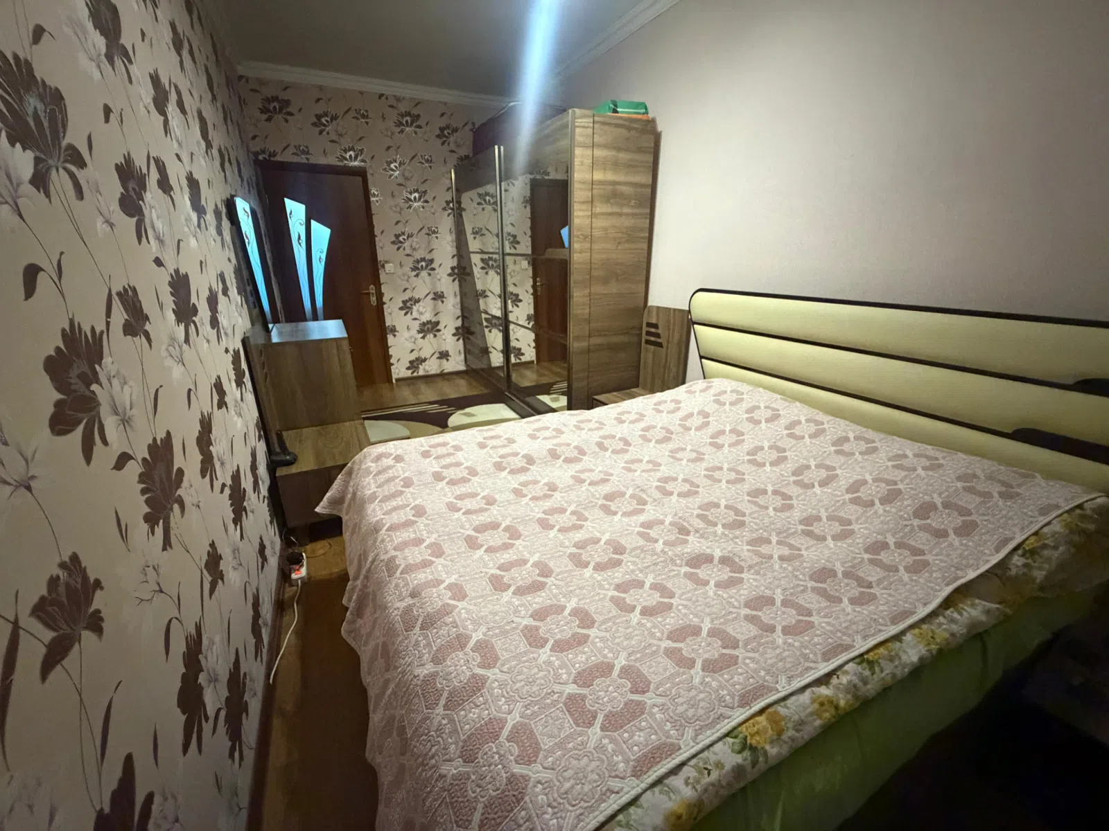 2 otaqlı mənzil 42 m² satılır — şəkil 2