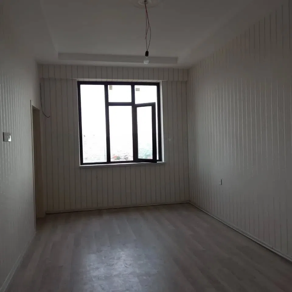 3 otaqlı mənzil 132 m² satılır