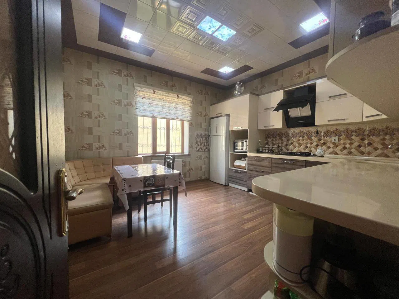 6 otaqlı həyət evi 250 m² - 5 sot torpaq sahəsində satılır — şəkil 5
