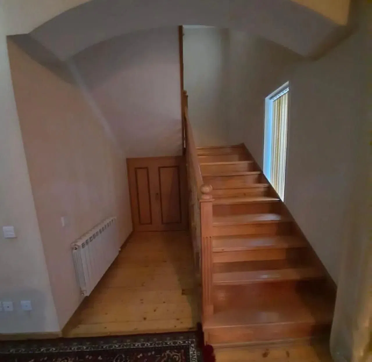7 otaqlı villa 380 m² - 5 sot torpaq sahəsində satılır — şəkil 2