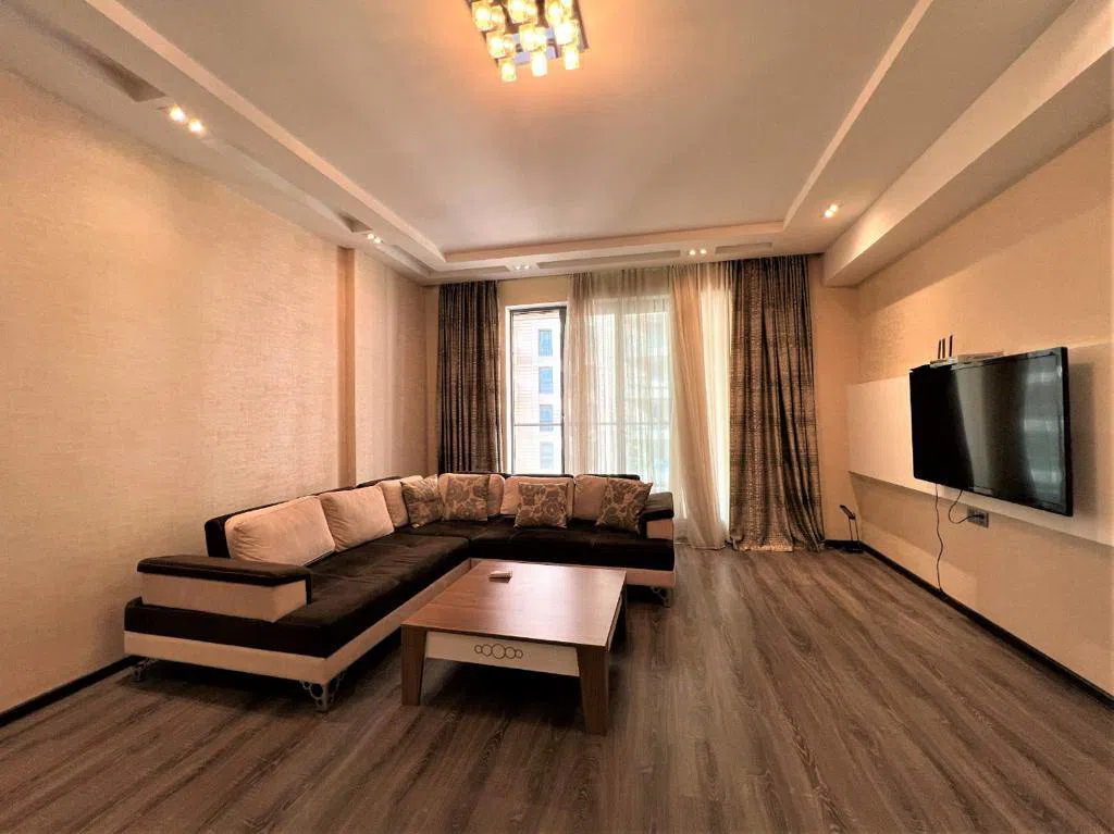2 otaqlı mənzil 100 m² kirayə verilir — şəkil 14