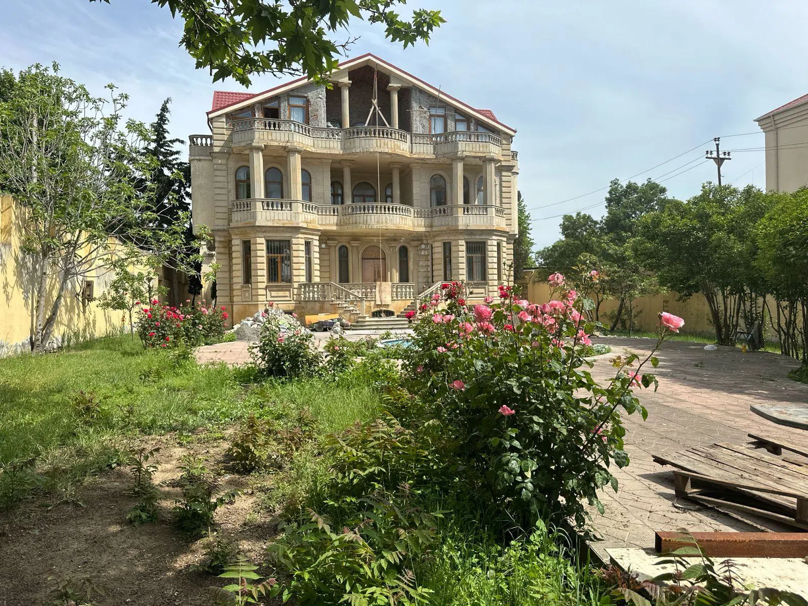 800 m² Təmirsiz obyekt kirayə verilir - Tenderyard