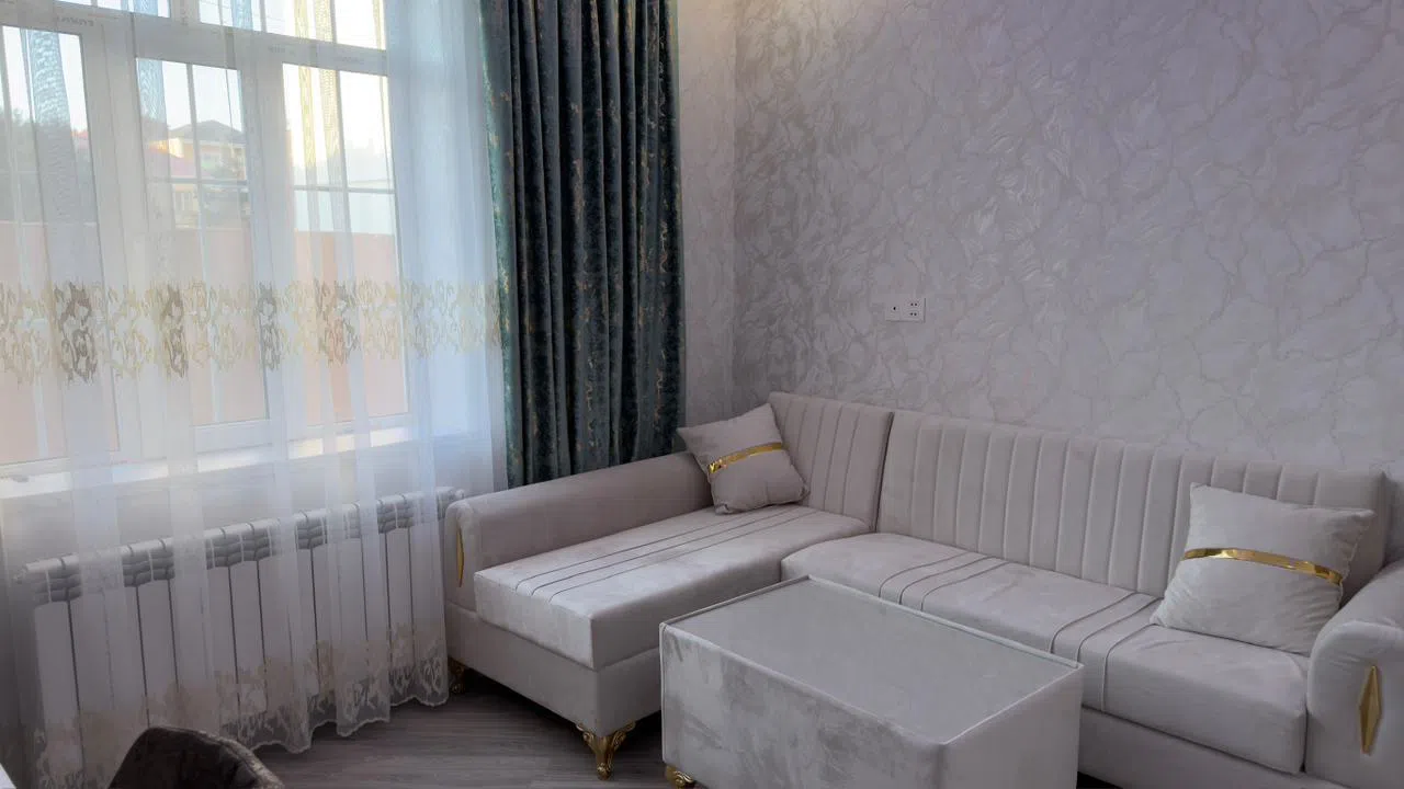 6 otaqlı həyət evi 110 m² - 2 sot torpaq sahəsində kirayə verilir