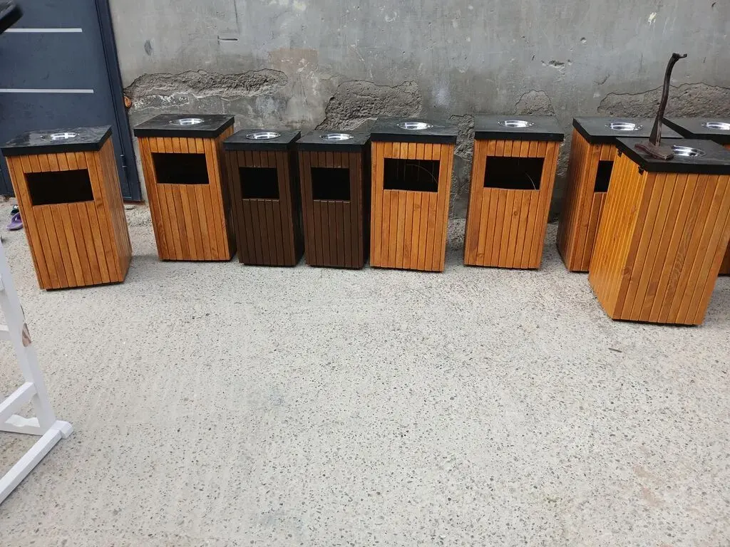 Zibil vedrəsi Kvadrat, Taxta material