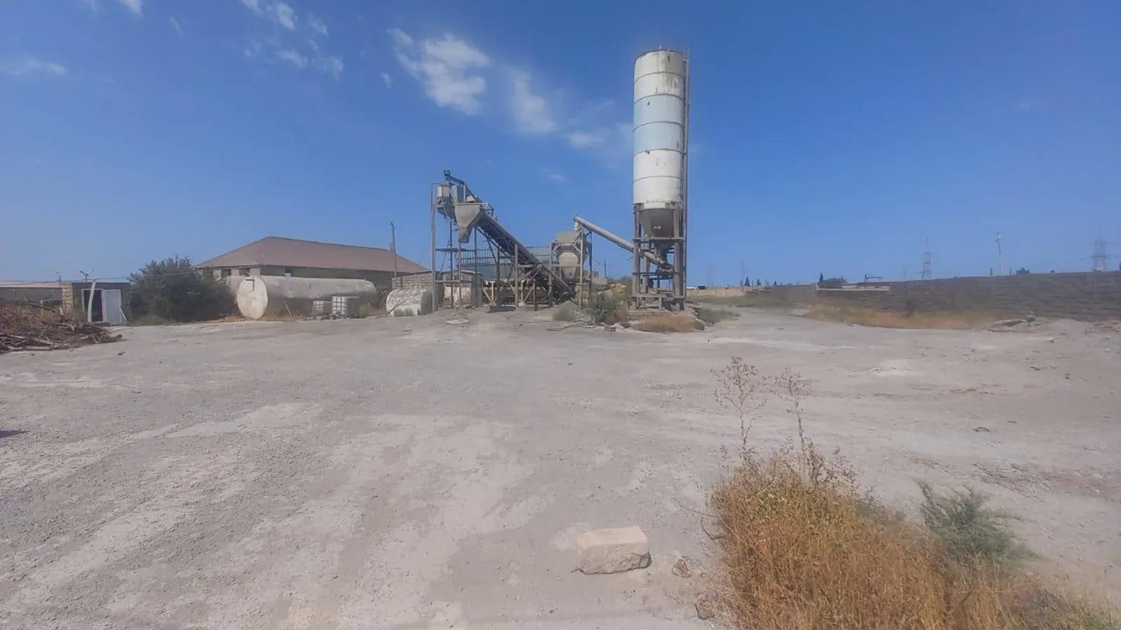 Yaxşı təmirli ticarət obyekti, 5000 m² satılır — şəkil 11