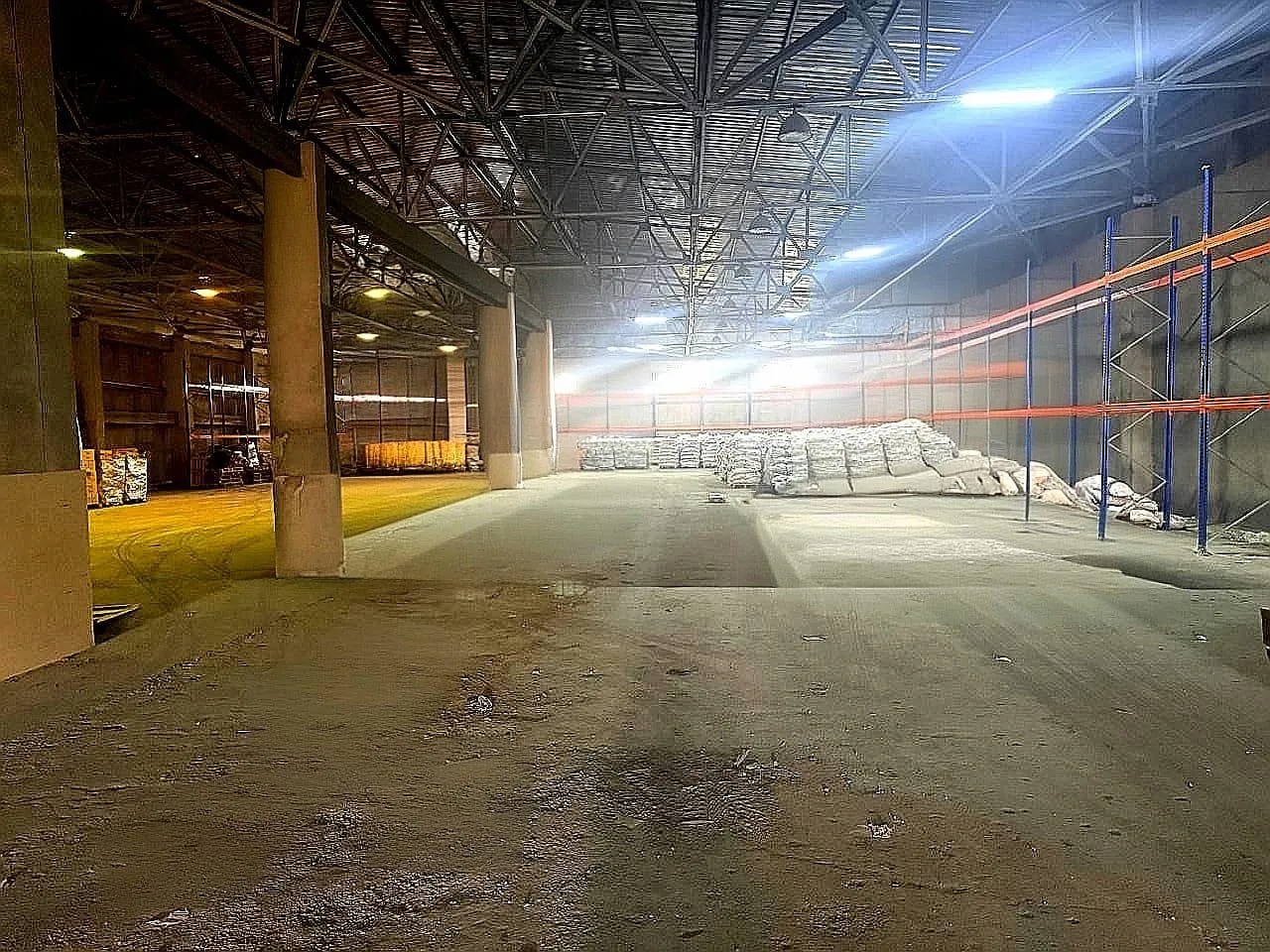 Əla təmirli ticarət obyekti, 3000 m² kirayə verilir — şəkil 3
