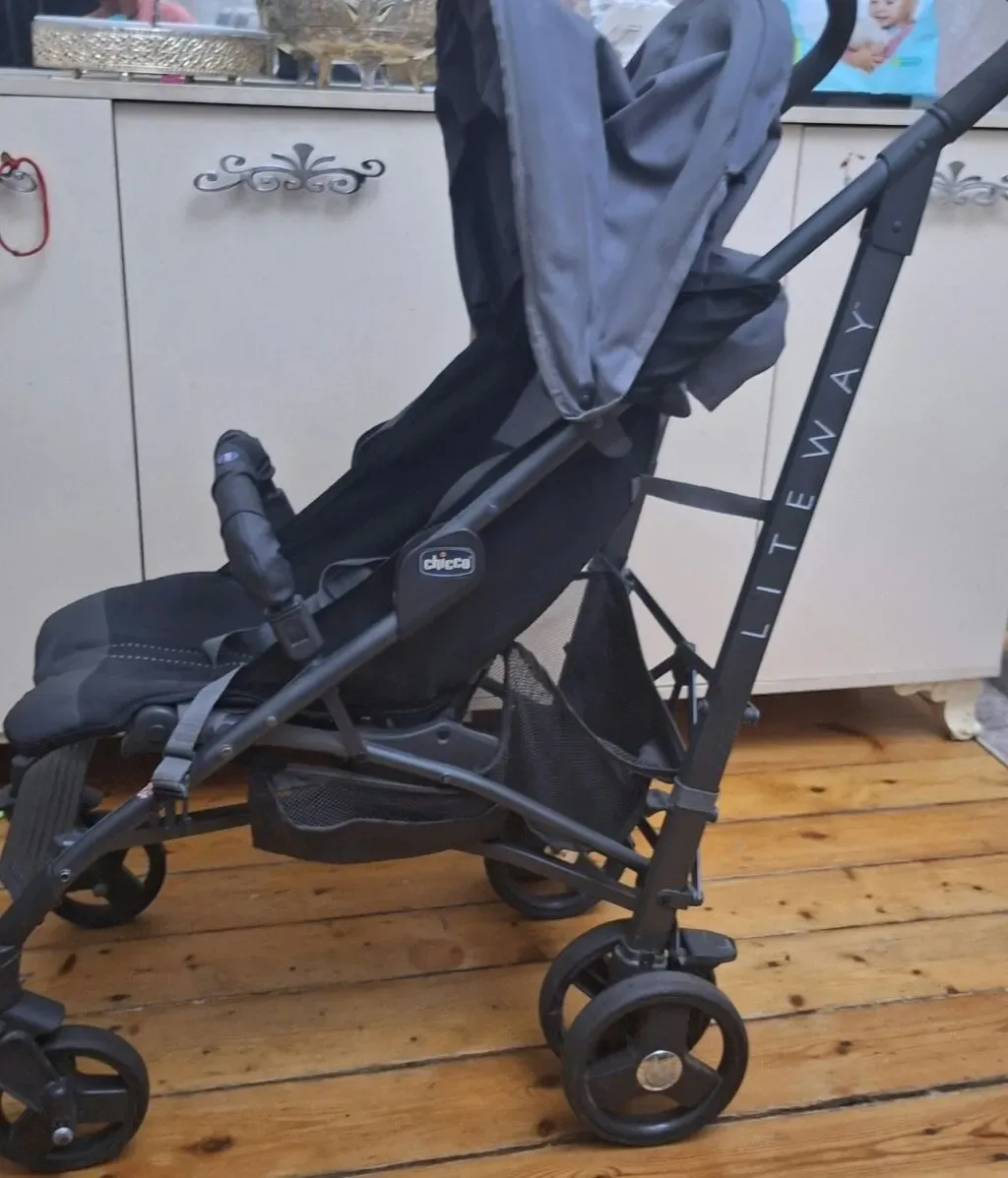 Uniseks arabası, Qara rəng