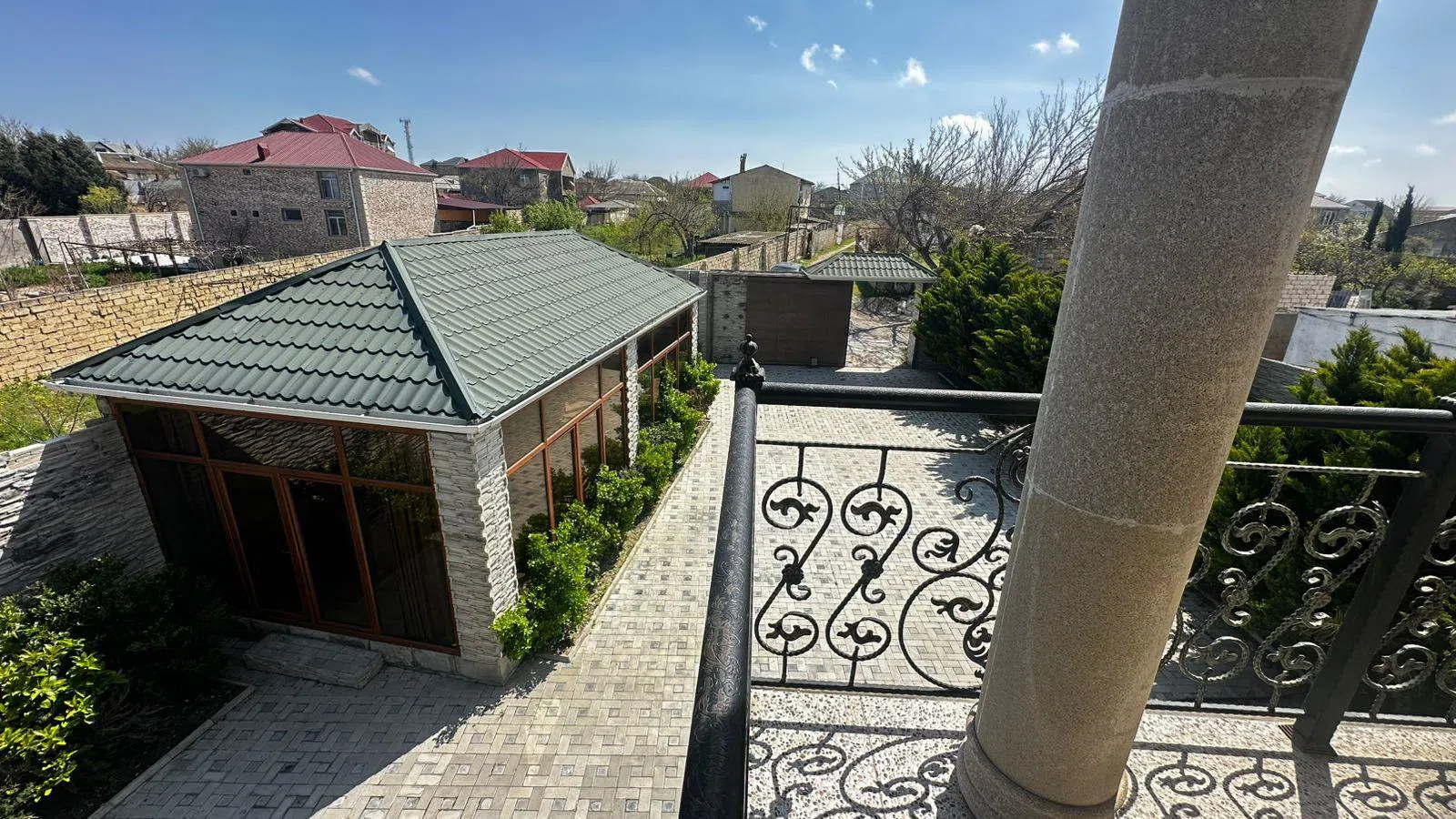 7 otaqlı həyət evi 264 m² - 15 sot torpaq sahəsində satılır