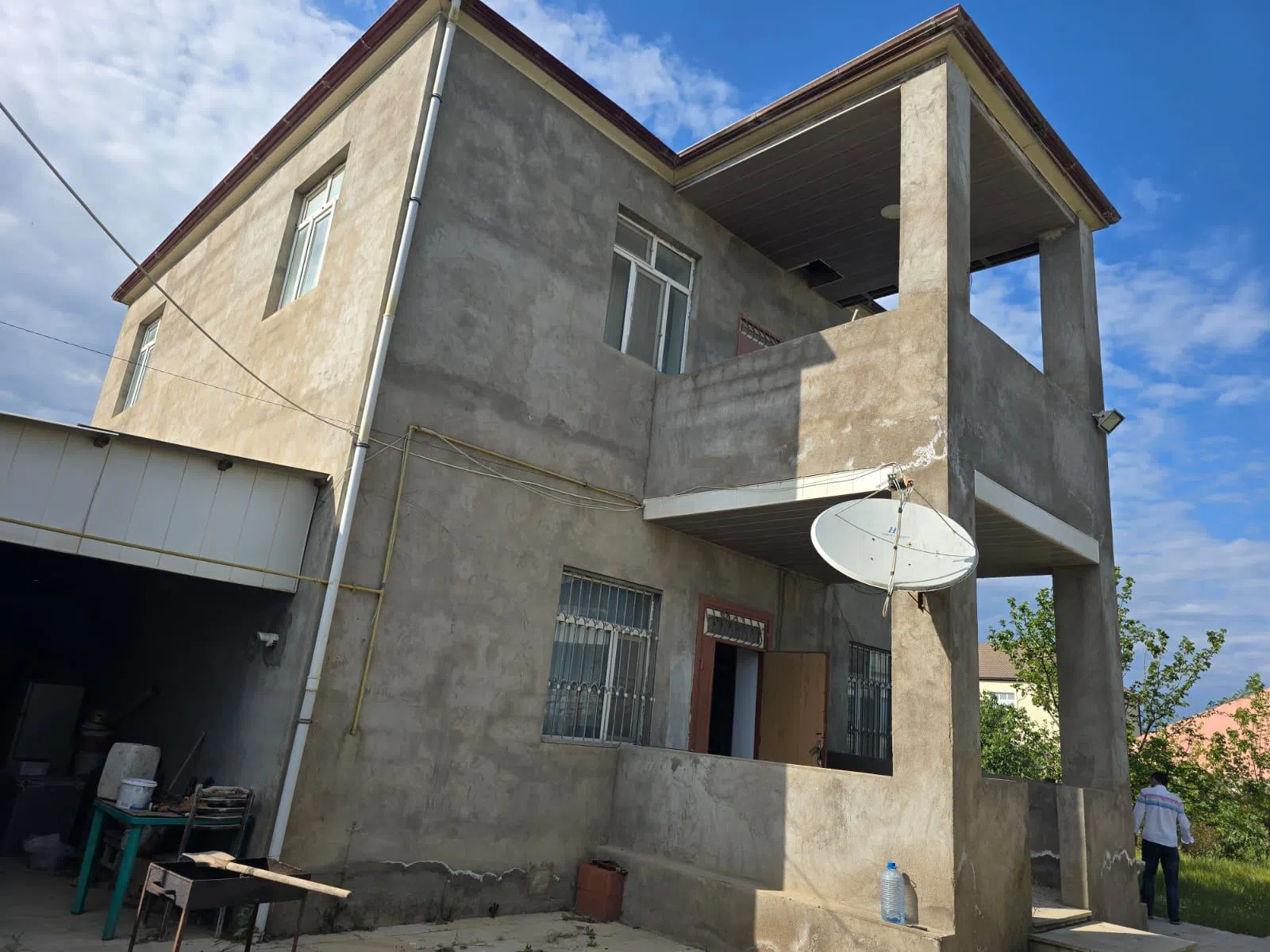 4 otaqlı bağ evi 200 m² 12 sot torpaq sahəsində satılır