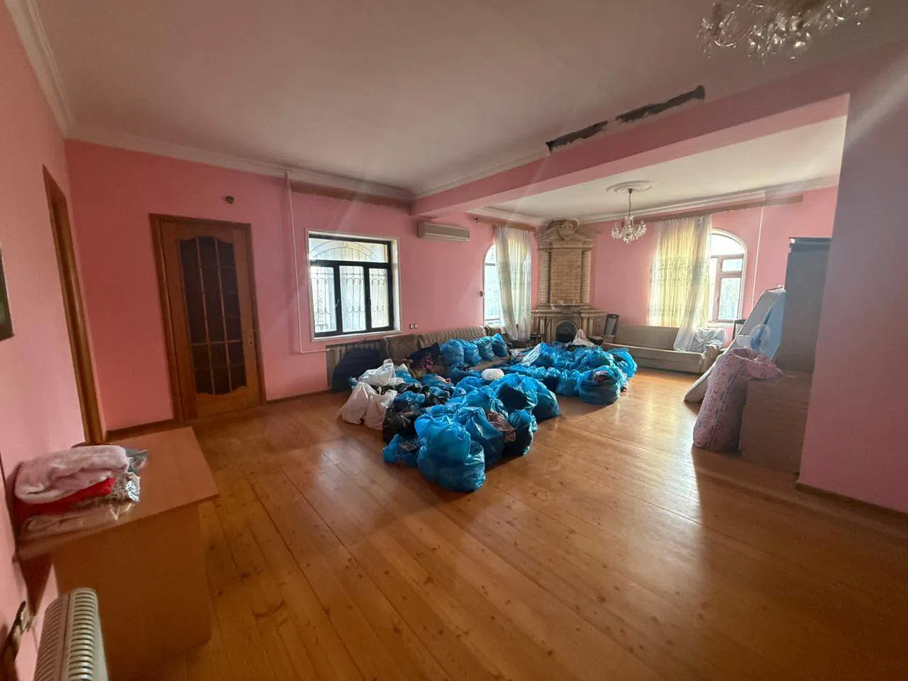 9 otaqlı villa 470 m² - 9 sot torpaq sahəsində satılır — şəkil 10