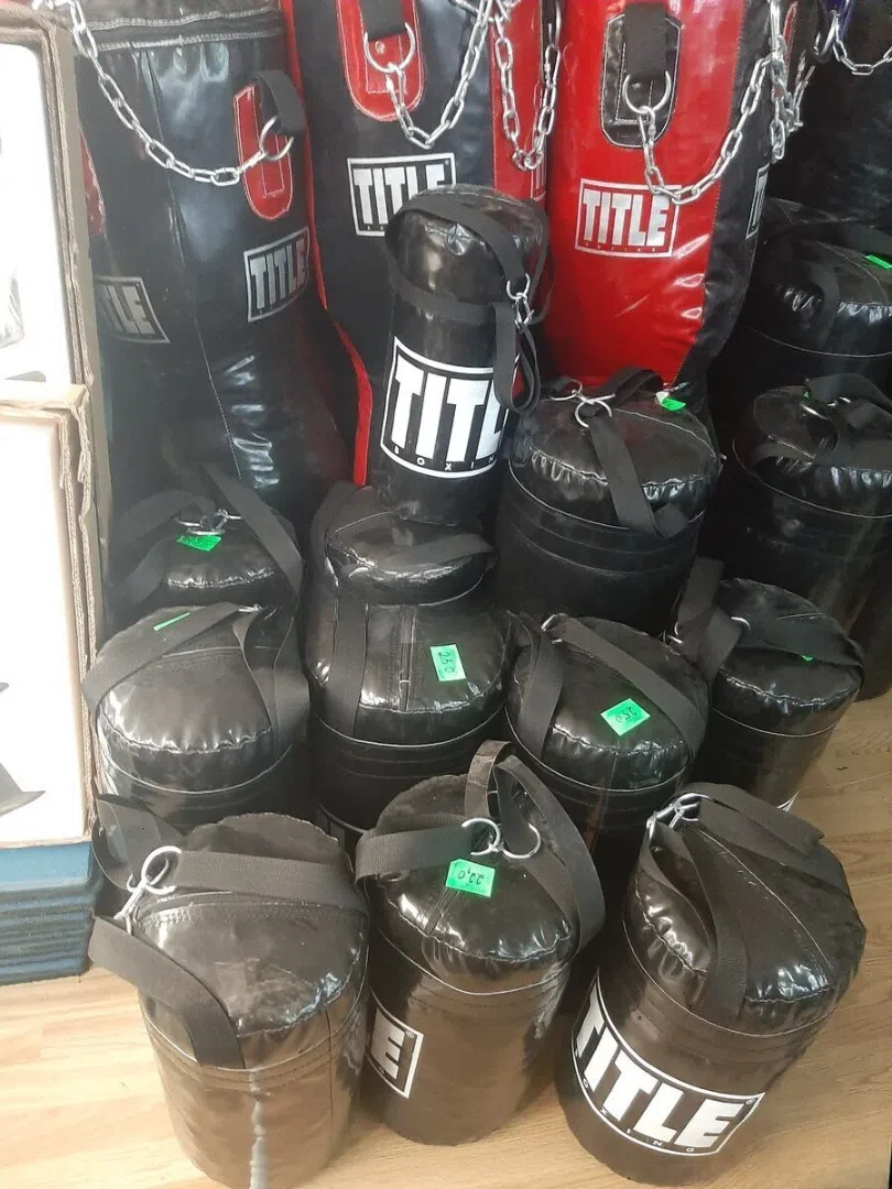 Title Boxing boks kisələri və qruşaları — şəkil 1