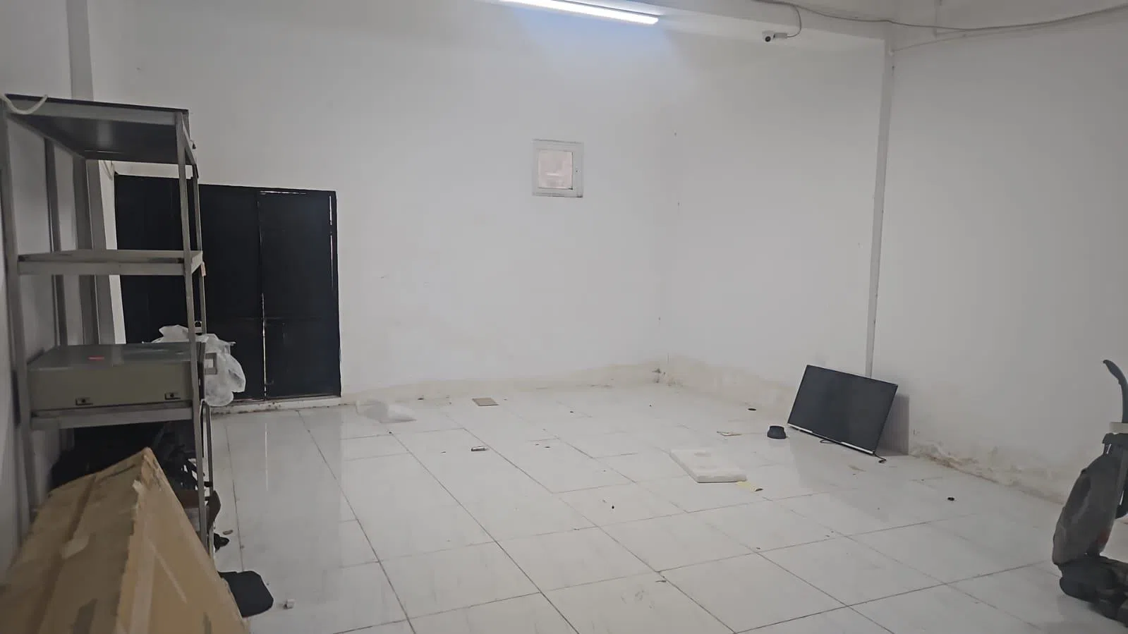 Əla təmirli ticarət obyekti, 400 m² satılır — şəkil 8