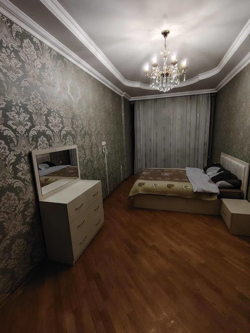4 otaqlı mənzil 155 m² kirayə verilir — şəkil 2
