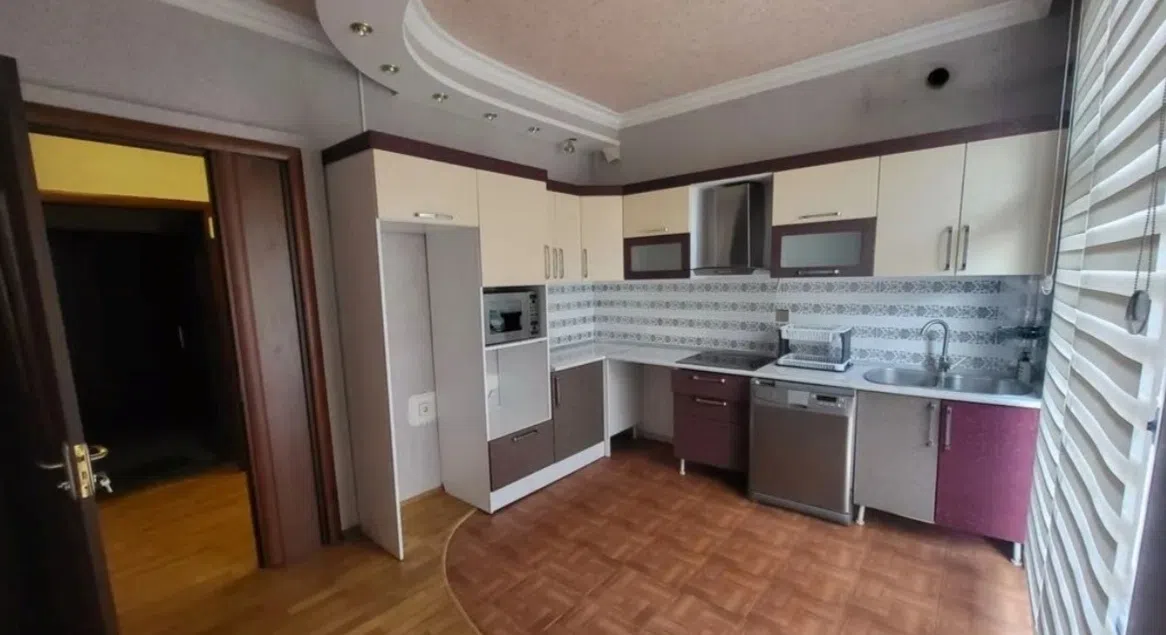 3 otaqlı ofis, 160 m² kirayə verilir — şəkil 4