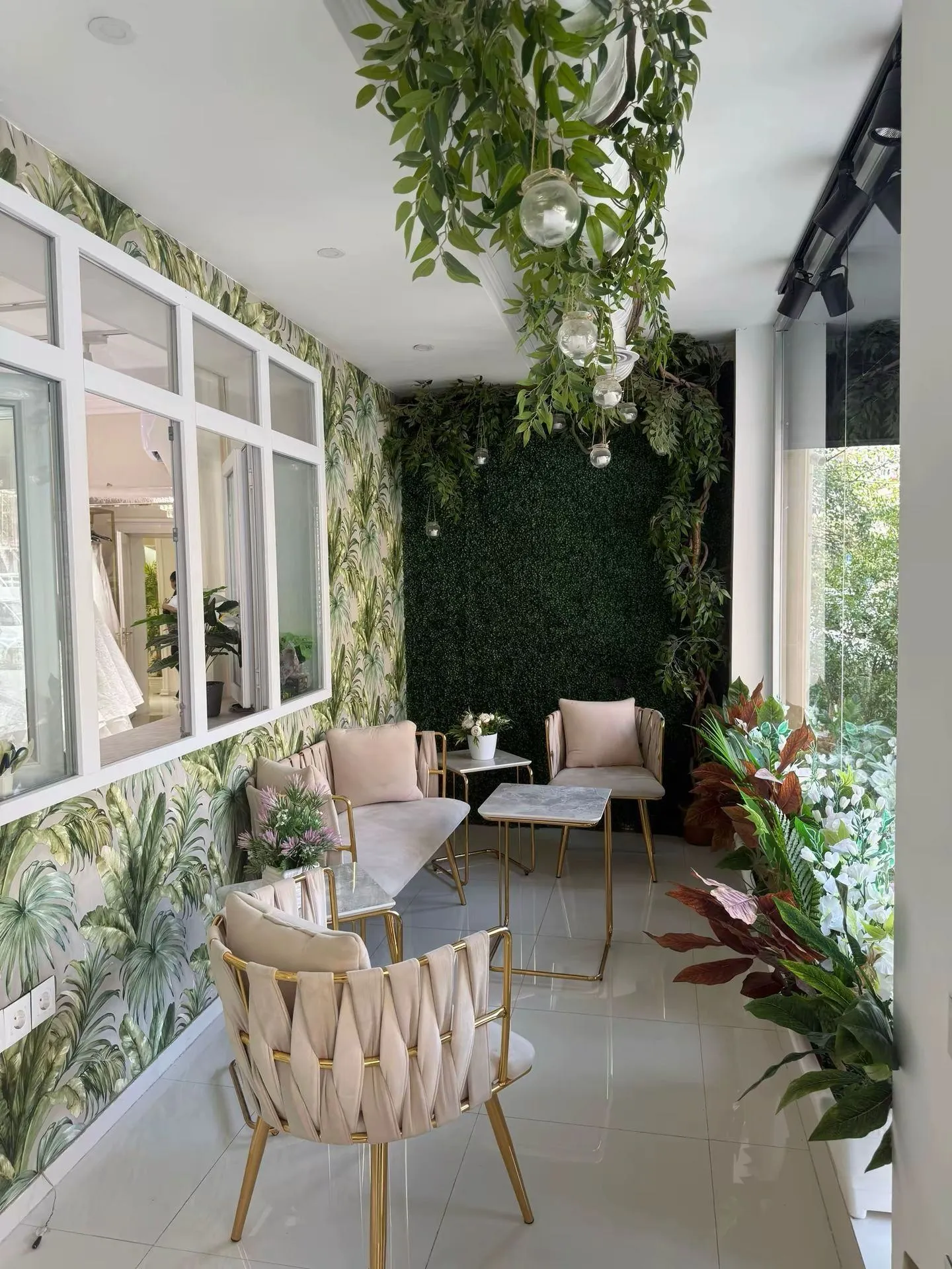 xetai metrosu yaxinliqnda gozellik salonu icareye verilir