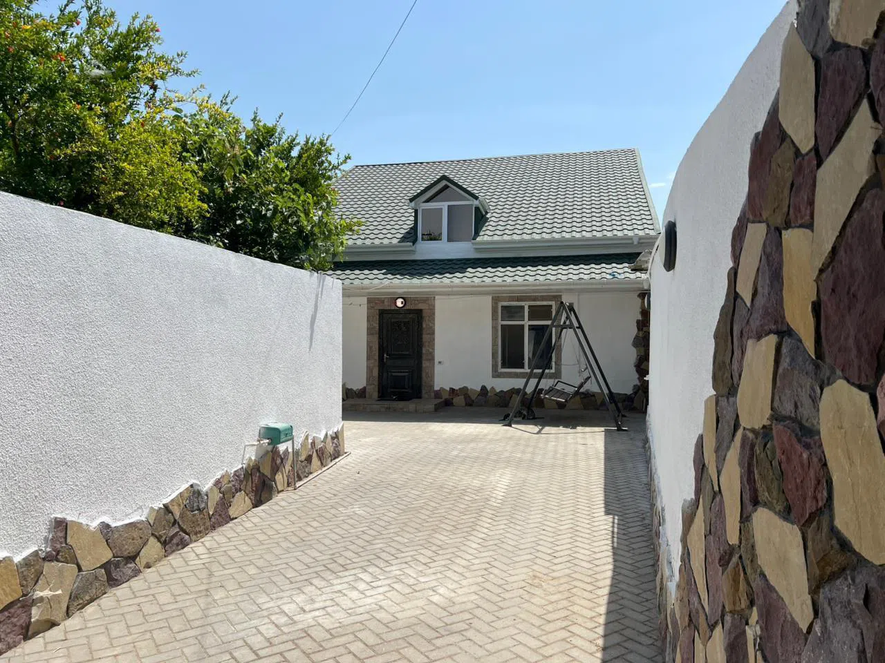 4 otaqlı bağ evi 140 m² 5.6 sot torpaq sahəsində satılır — şəkil 15