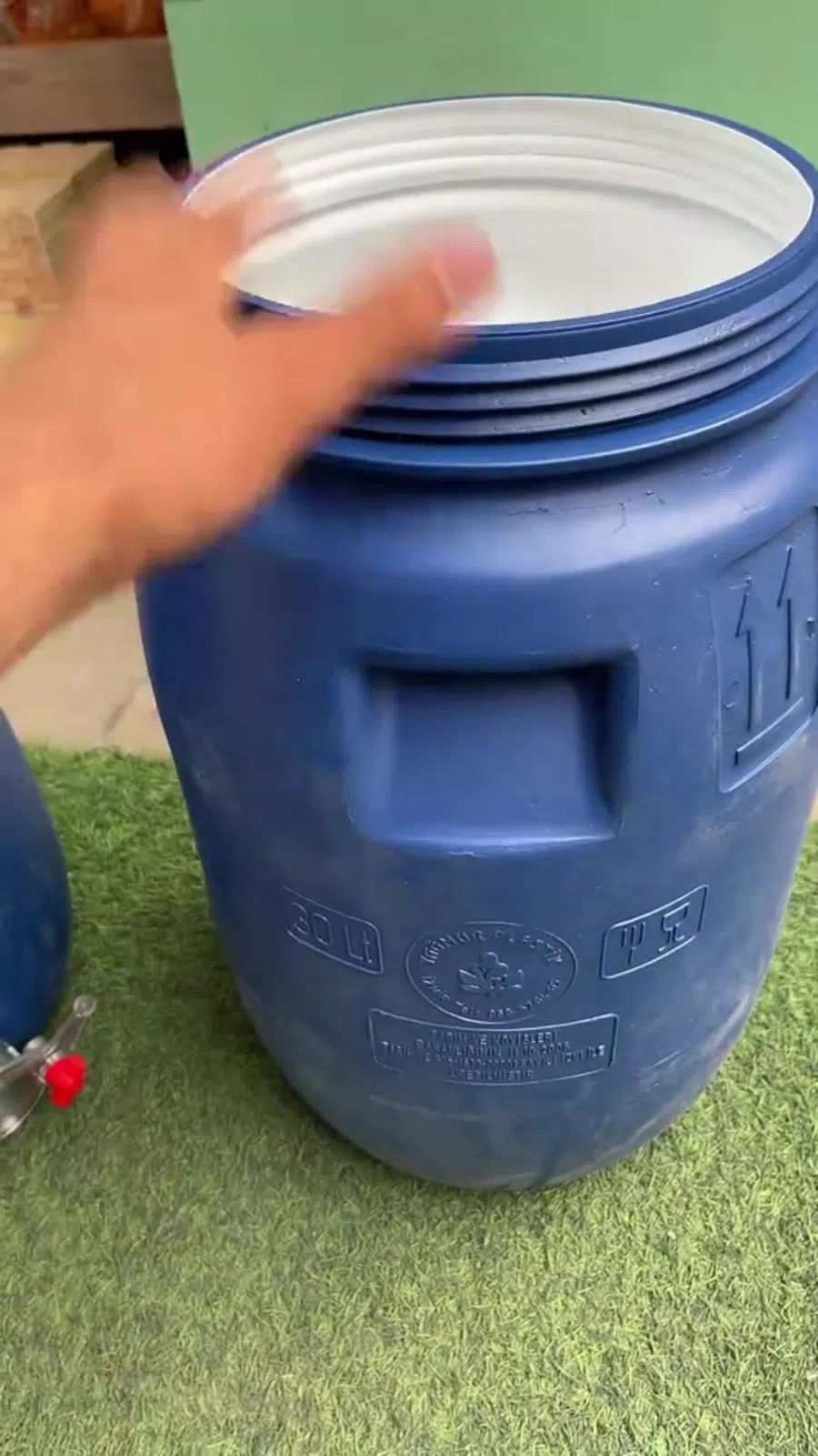 Bal üçün qida dərəcəli plastik və metal bidonlar — şəkil 8