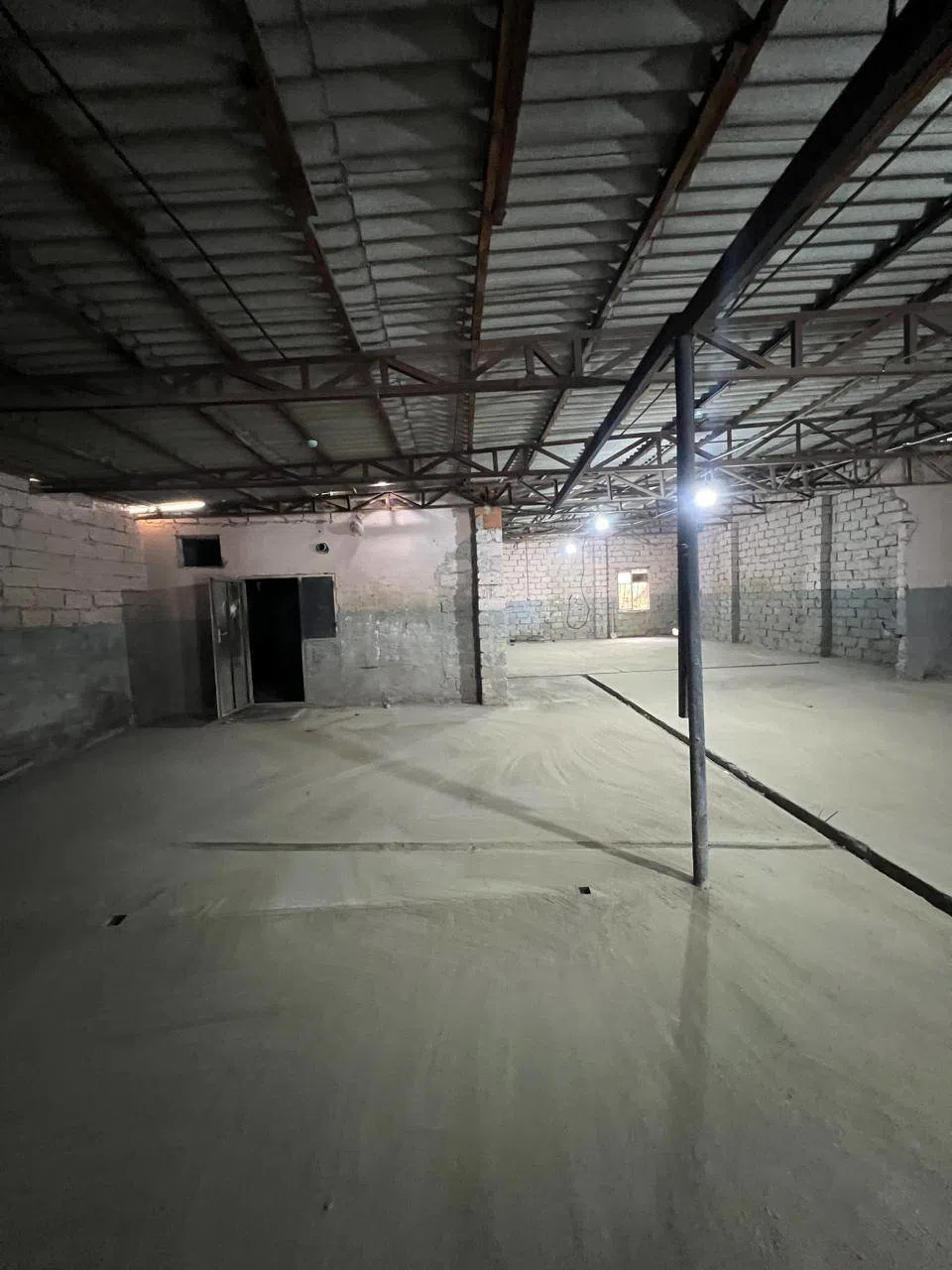 Natamam təmirli ticarət obyekti, 450 m² satılır — şəkil 2