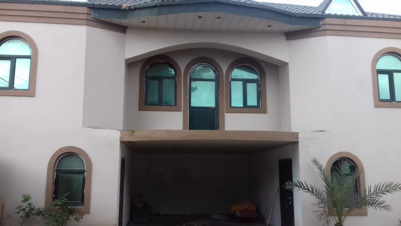 7 otaqlı bağ evi 256 m² 3.5 sot torpaq sahəsində satılır - Tenderyard