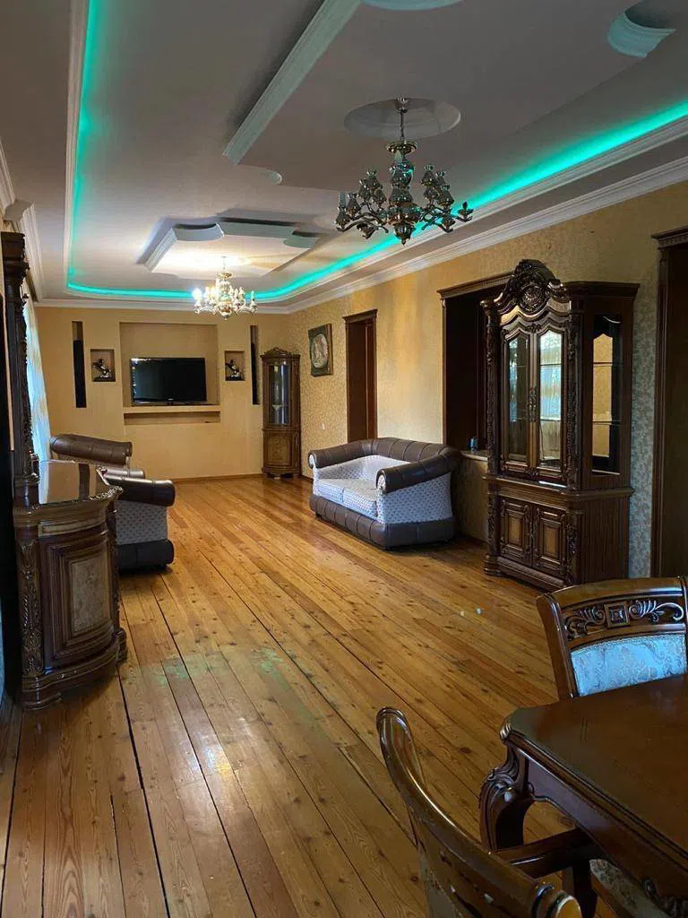 4 otaqlı həyət evi 200 m² - 8 sot torpaq sahəsində satılır