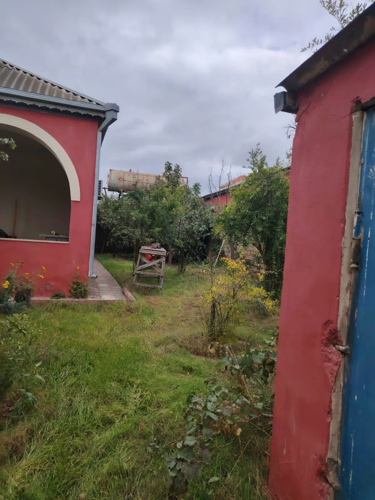 4 otaqlı həyət evi 144 m² - 6 sot torpaq sahəsində satılır