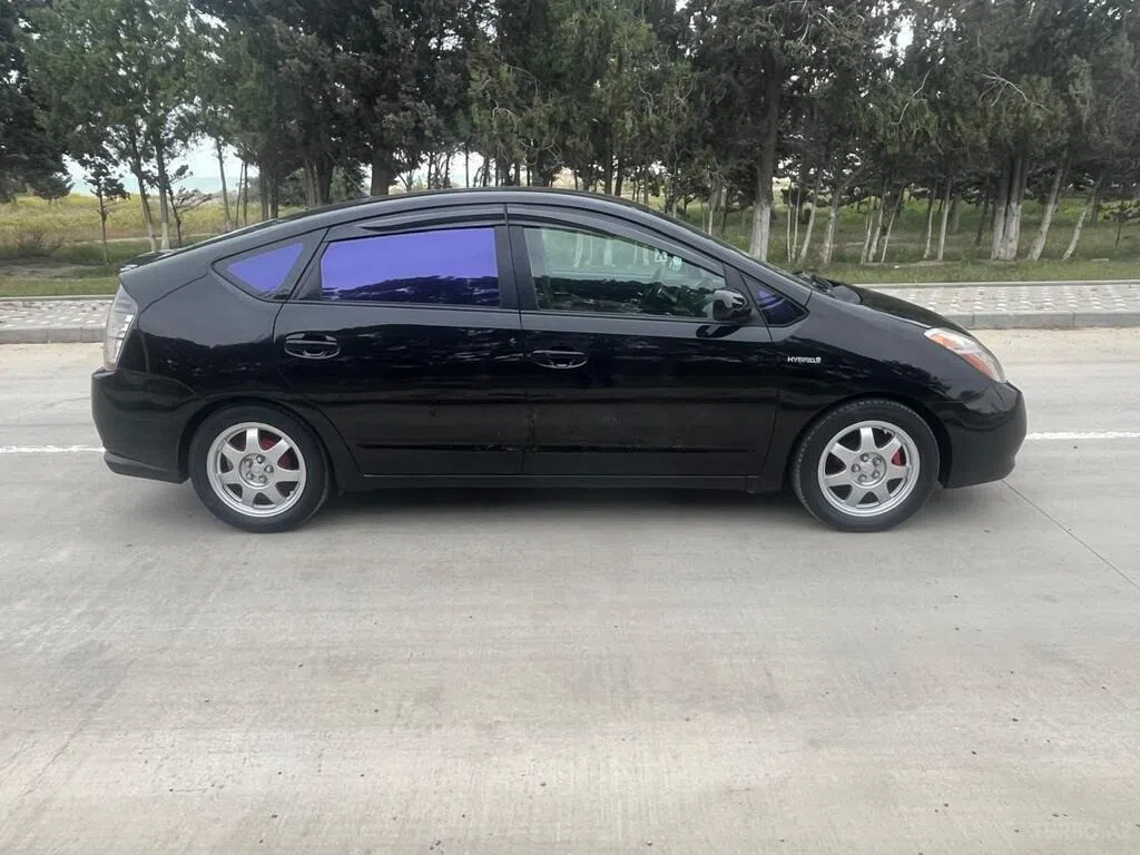 Toyota Prius, 2008, 278,000 km - Tenderyard