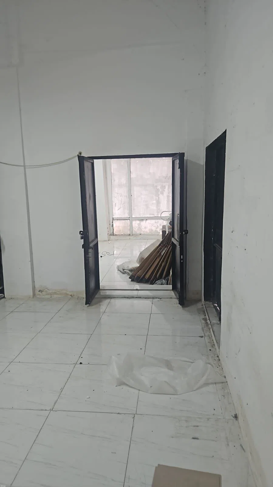 Əla təmirli ticarət obyekti, 400 m² kirayə verilir — şəkil 9