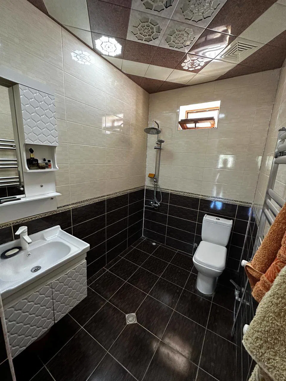 6 otaqlı həyət evi 250 m² satılır — şəkil 5