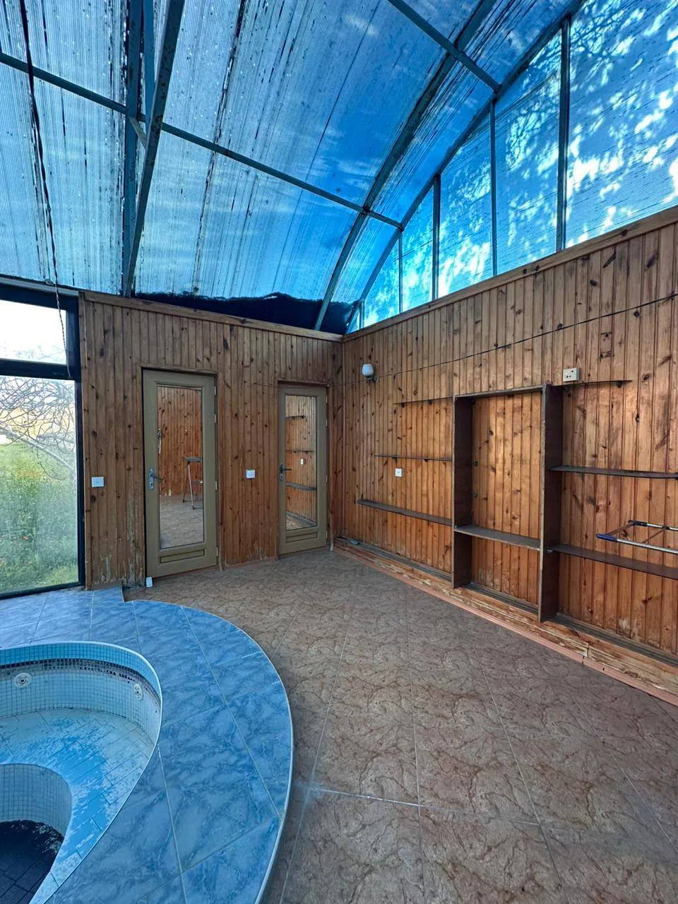 6 otaqlı bağ evi 308 m² 26 sot torpaq sahəsində satılır — şəkil 16