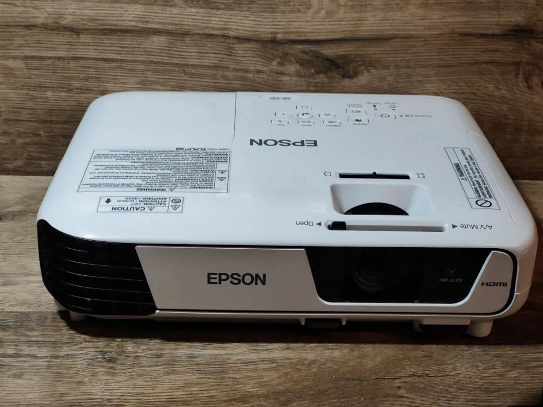 Epson EB-S31 proyektor - 2-ci əl, ideal vəziyyətdə — şəkil 1