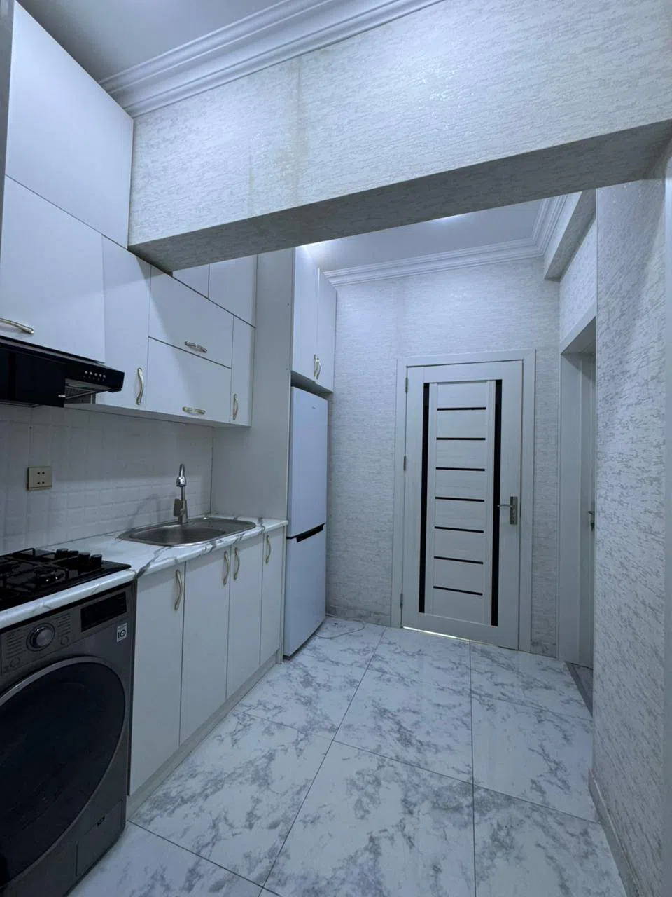 2 otaqlı mənzil 47 m² satılır