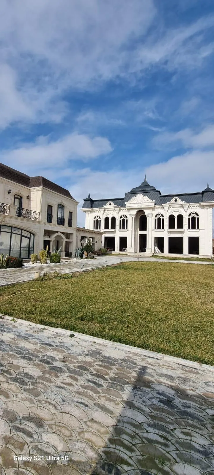 15 otaqlı villa 1500 m² - 32 sot torpaq sahəsində satılır - Tenderyard