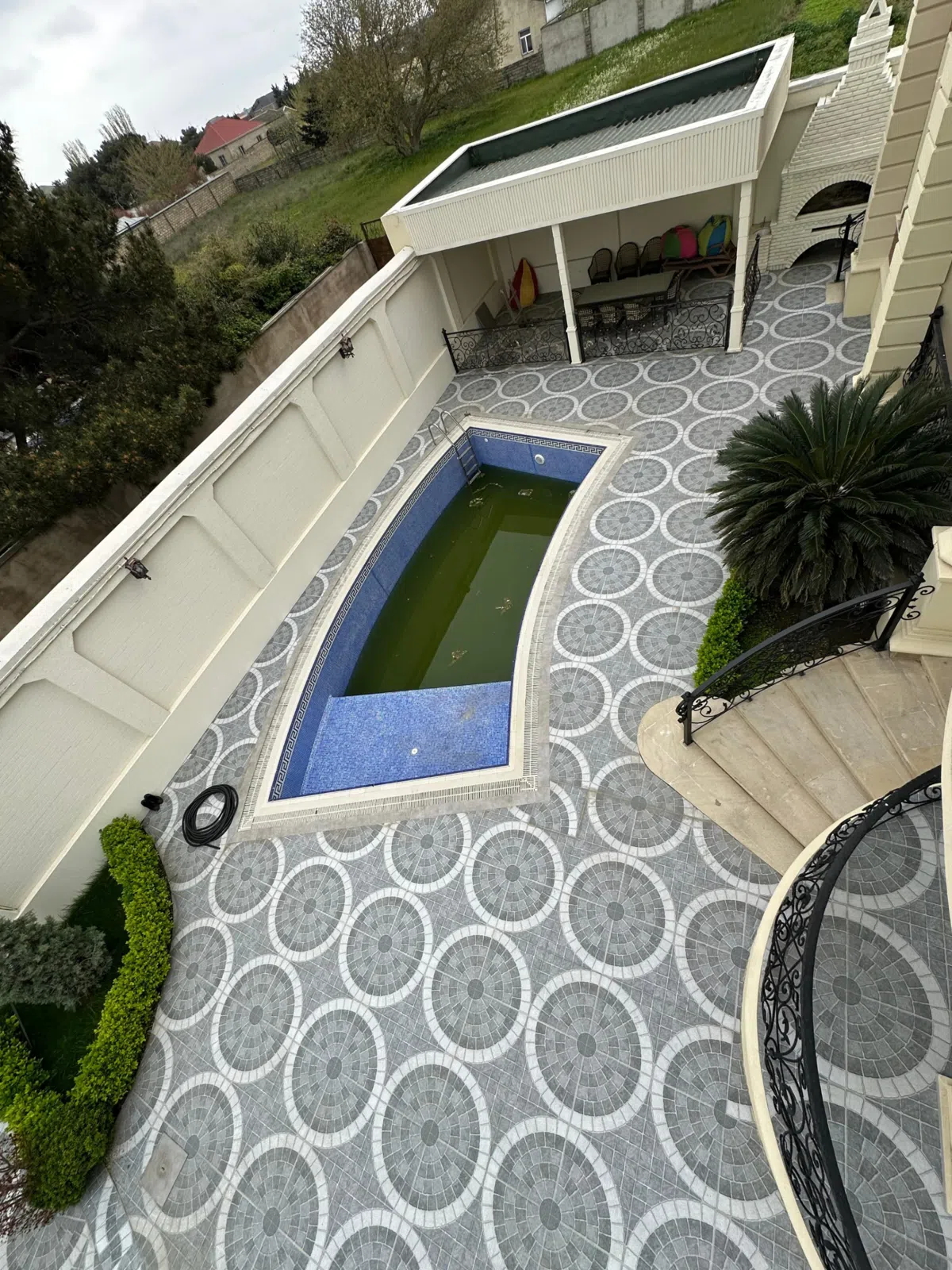 6 otaqlı villa 420 m² - 9 sot torpaq sahəsində satılır