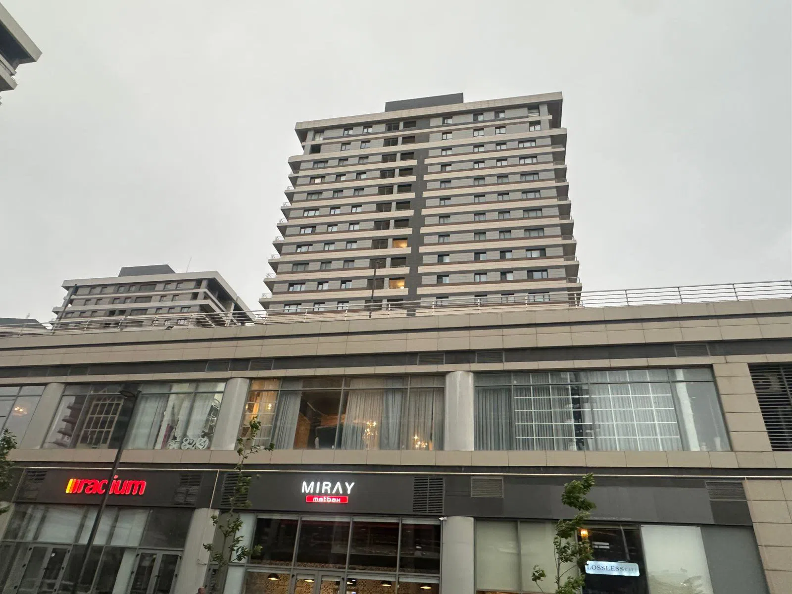 240 m² Əla təmirli obyekt kirayə verilir - Tenderyard