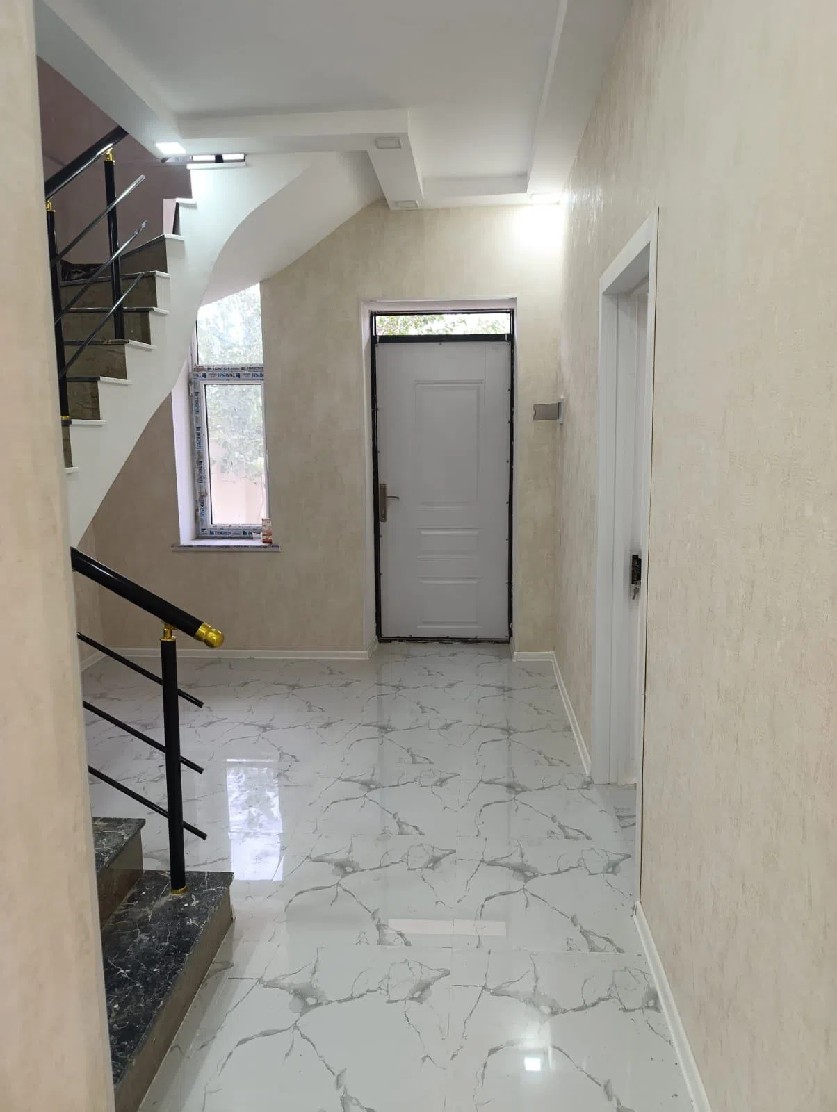 5 otaqlı həyət evi 200 m² satılır — şəkil 9