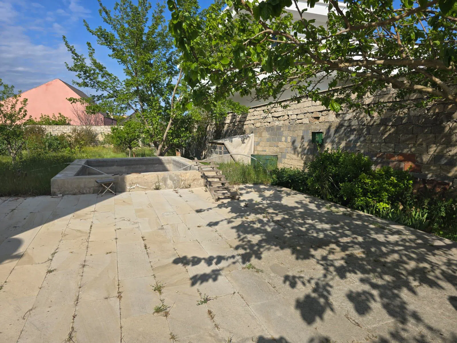 4 otaqlı bağ evi 200 m² 12 sot torpaq sahəsində satılır — şəkil 27