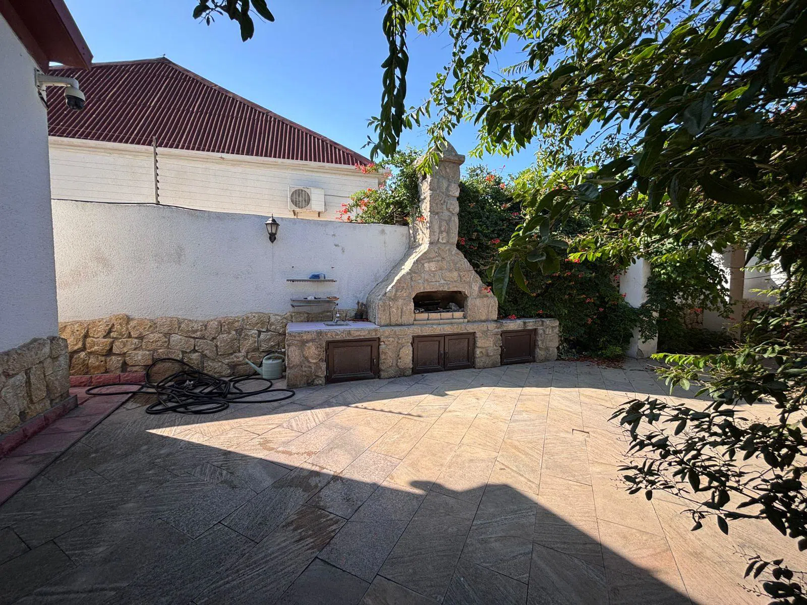 5 otaqlı bağ evi 250 m² 8 sot torpaq sahəsində satılır — şəkil 19