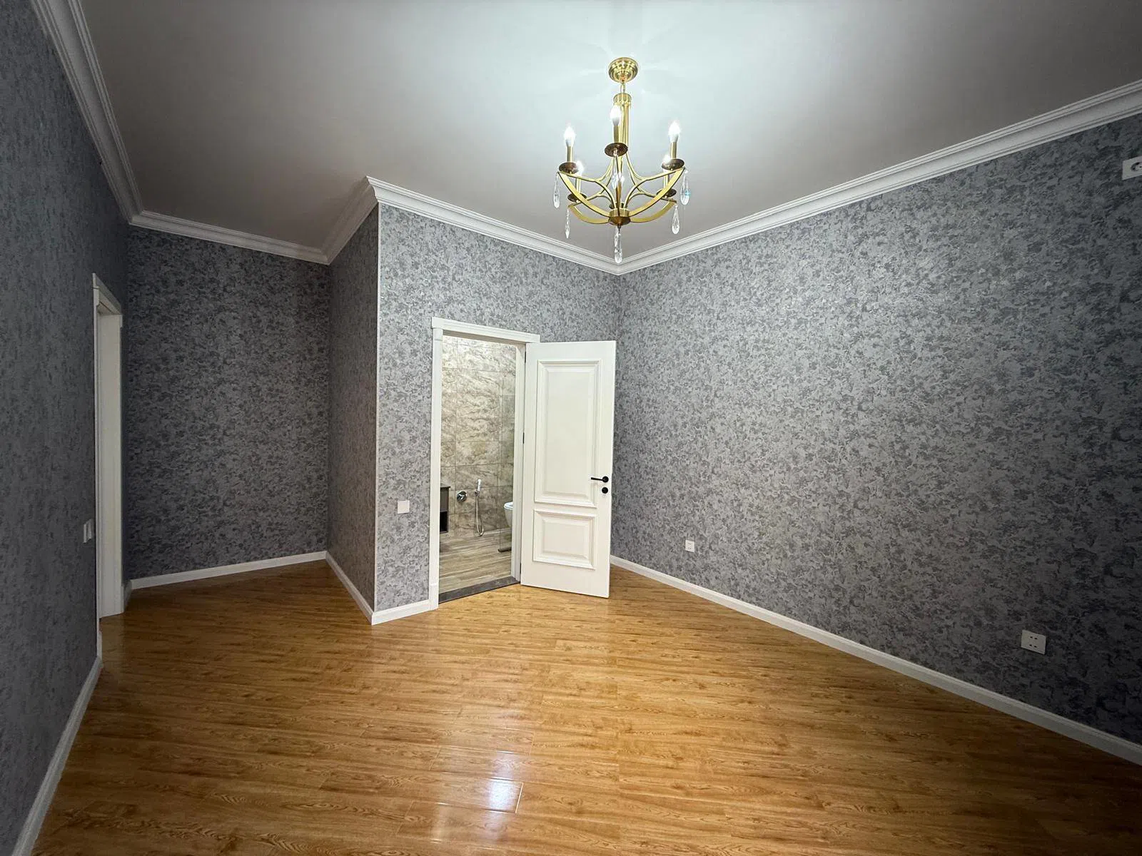 4 otaqlı bağ evi 190 m² 6 sot torpaq sahəsində satılır — şəkil 17