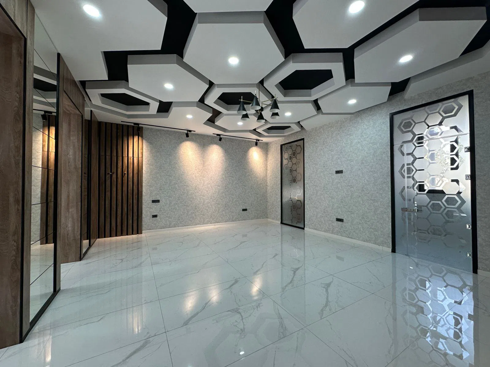 Əla təmirli obyekti, 100 m² kirayə verilir