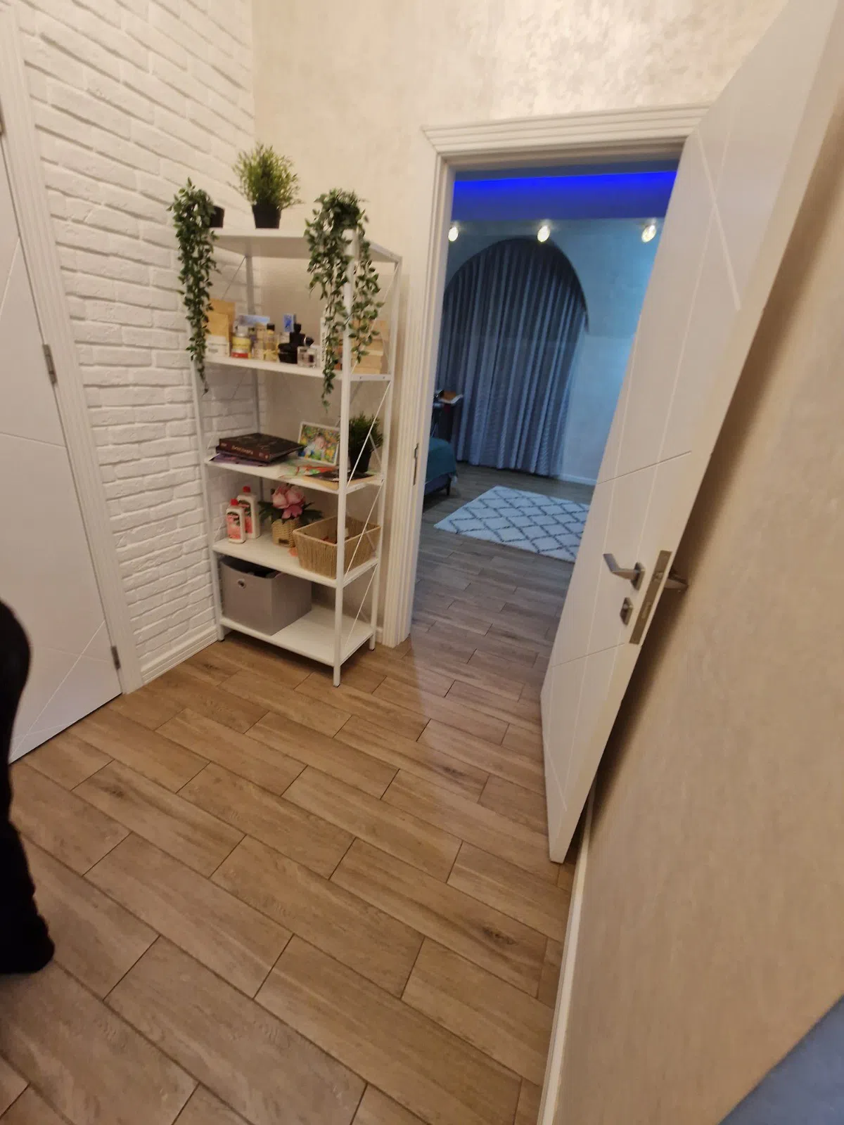 2 otaqlı mənzil 80 m² satılır