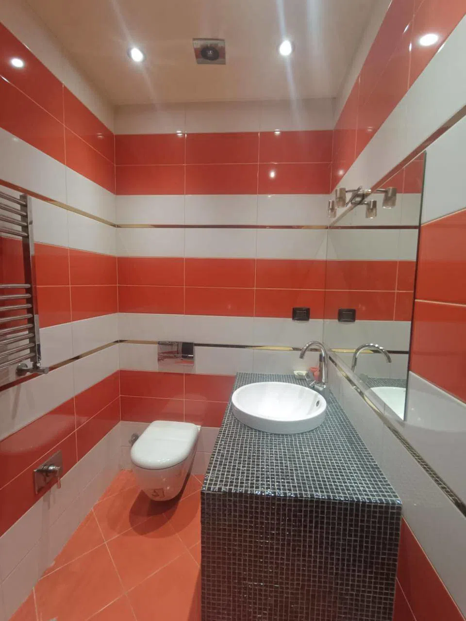 4 otaqlı mənzil 170 m² satılır