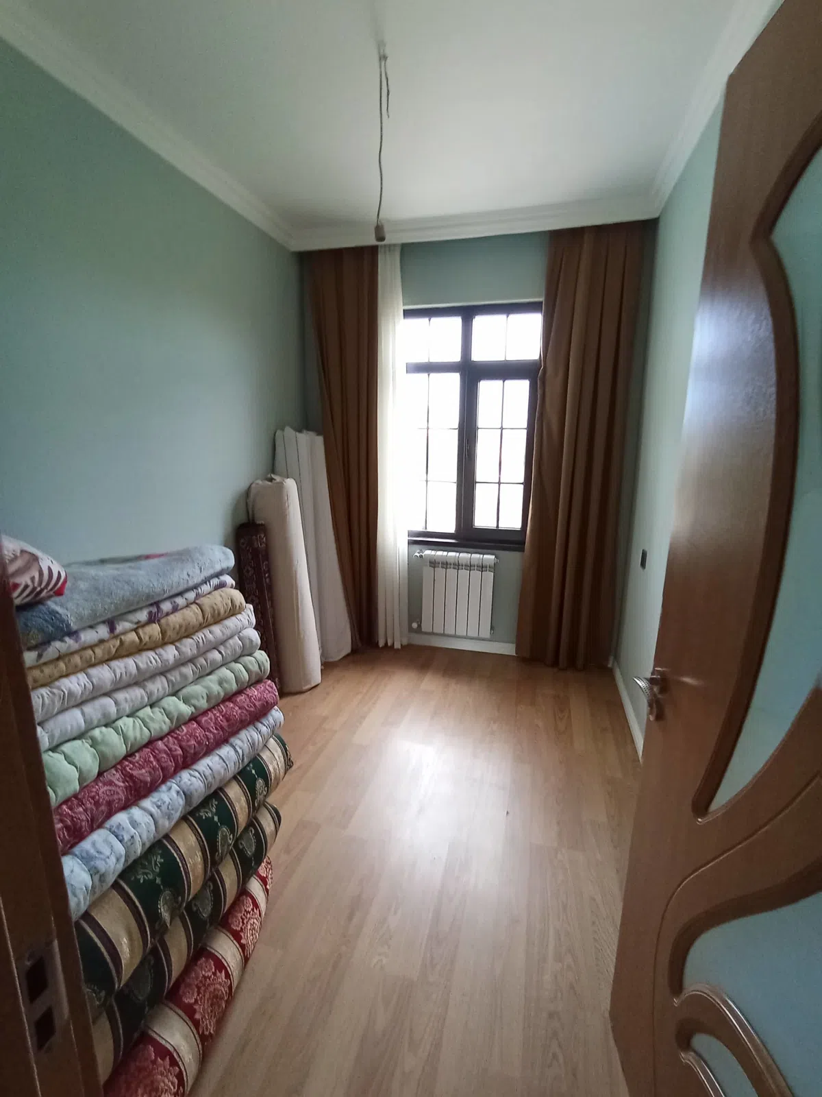 5 otaqlı həyət evi 200 m² - 15 sot torpaq sahəsində satılır