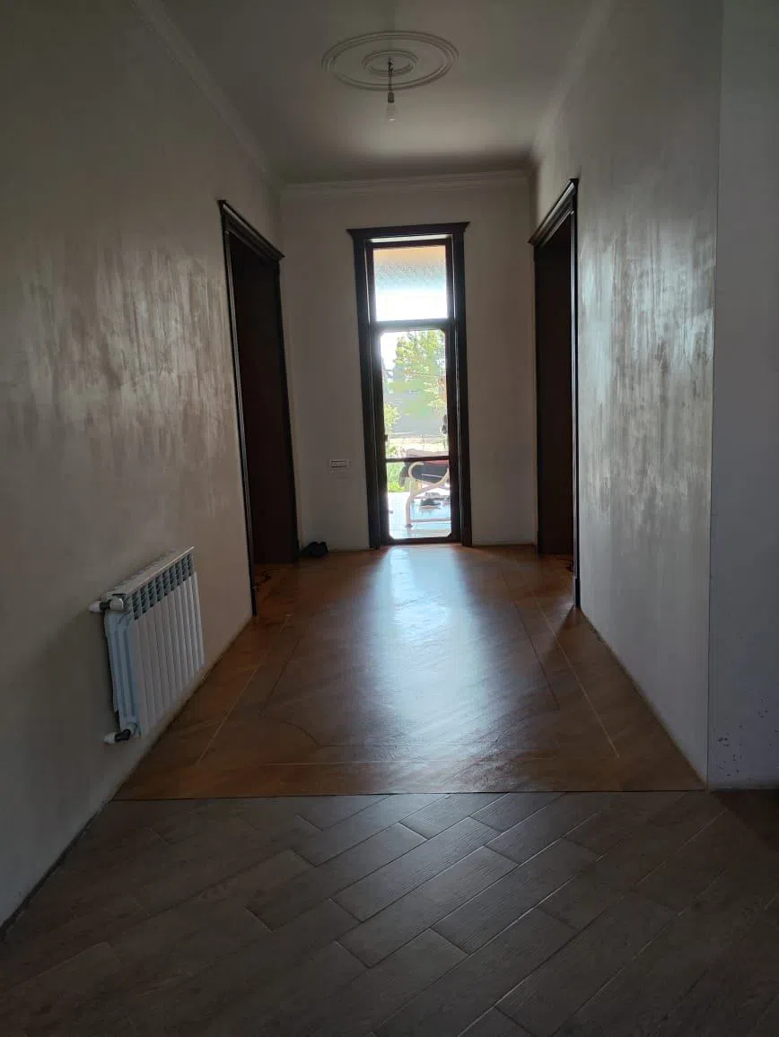 5 otaqlı həyət evi 504 m² - 24 sot torpaq sahəsində satılır